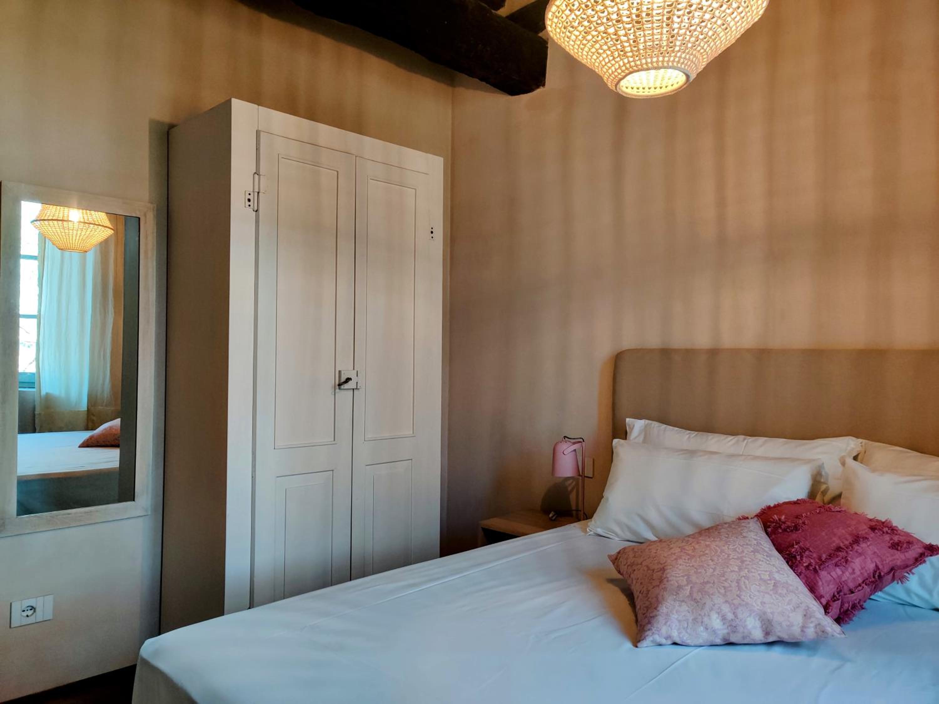 Apartment 4 - Photo 6
