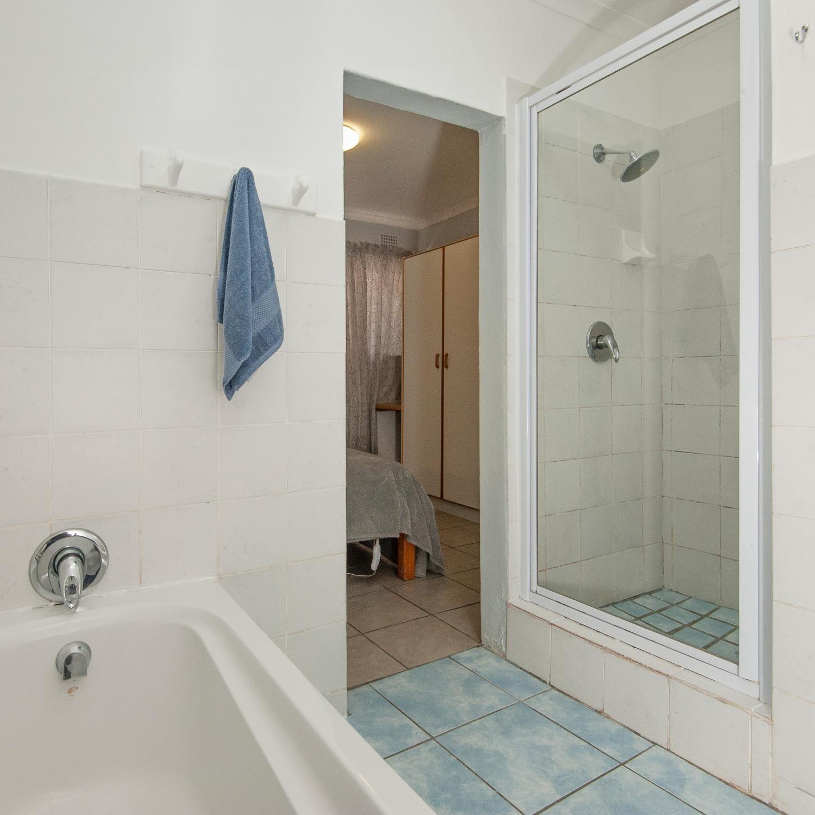 Apartment photo 2