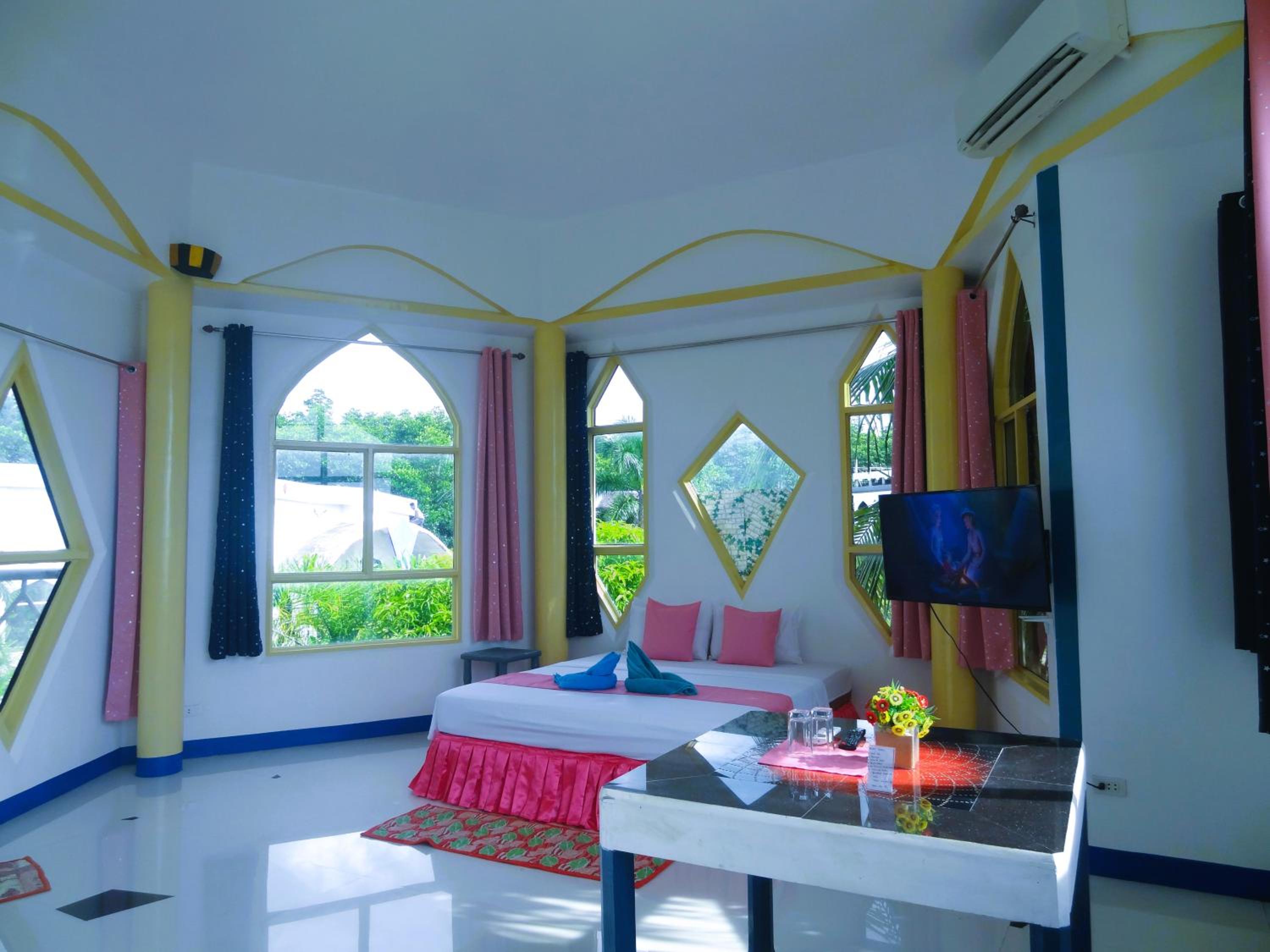 Deluxe Double Room with Balcony - Photo 1