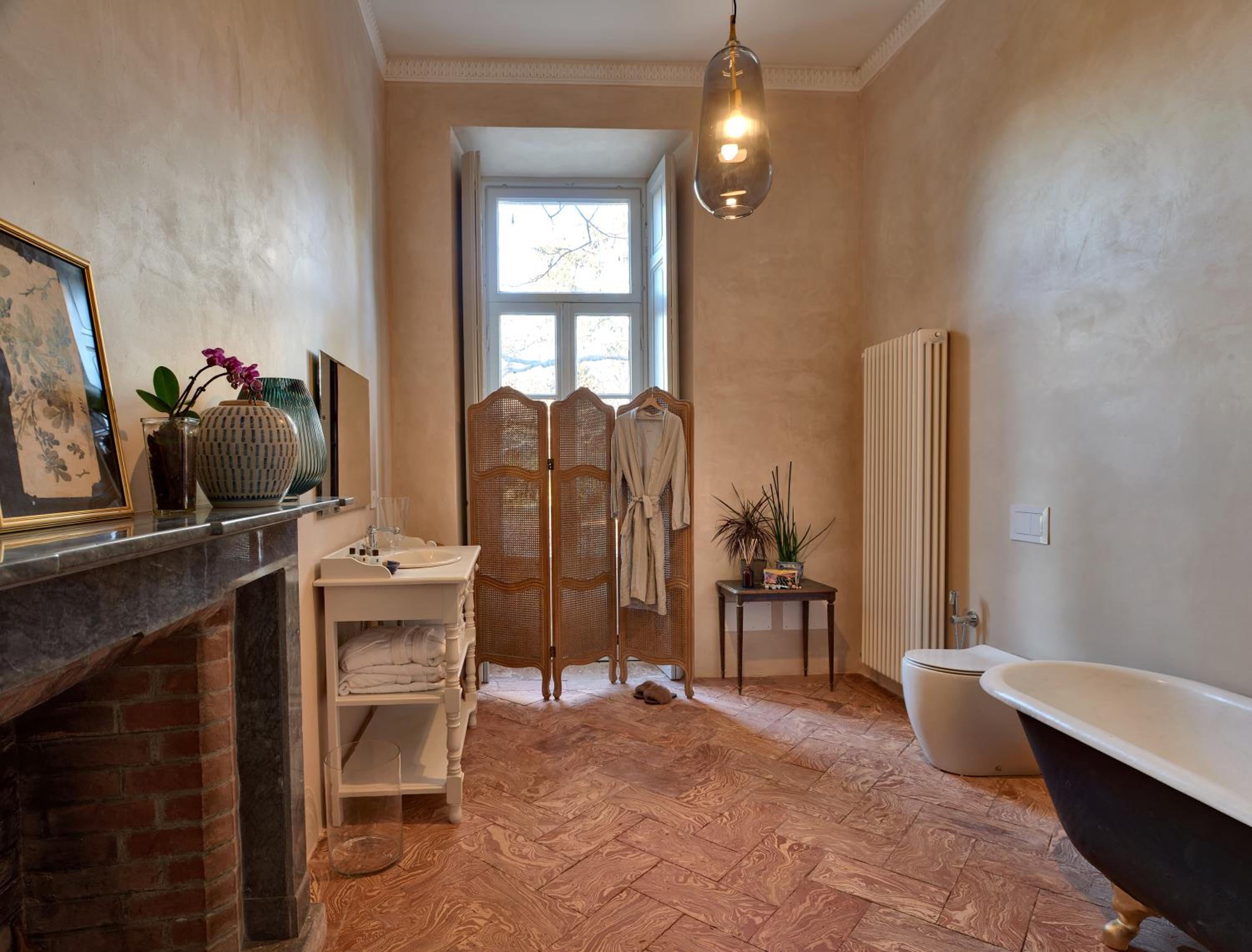 Suite - Photo 7