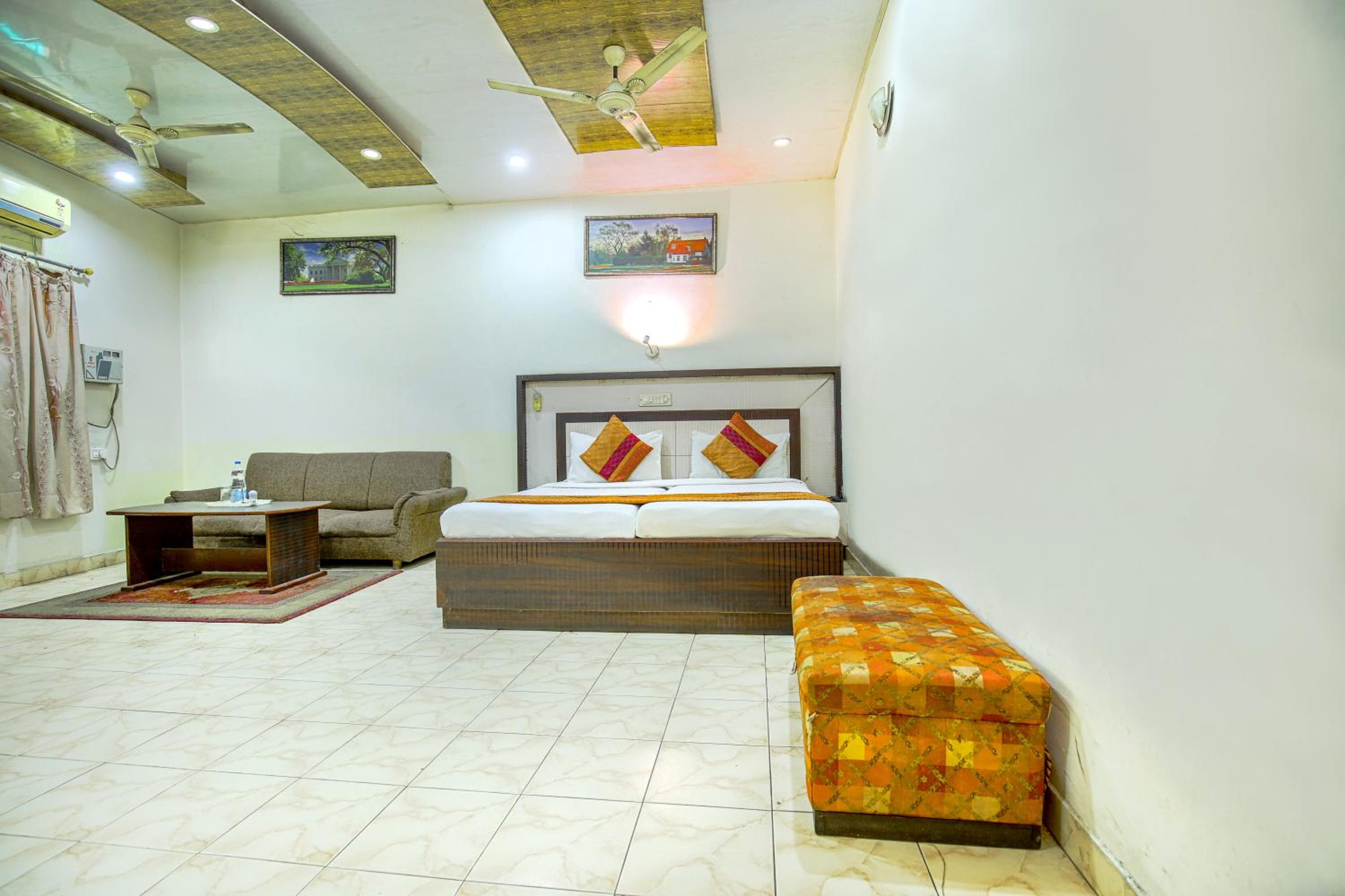 Deluxe Suite