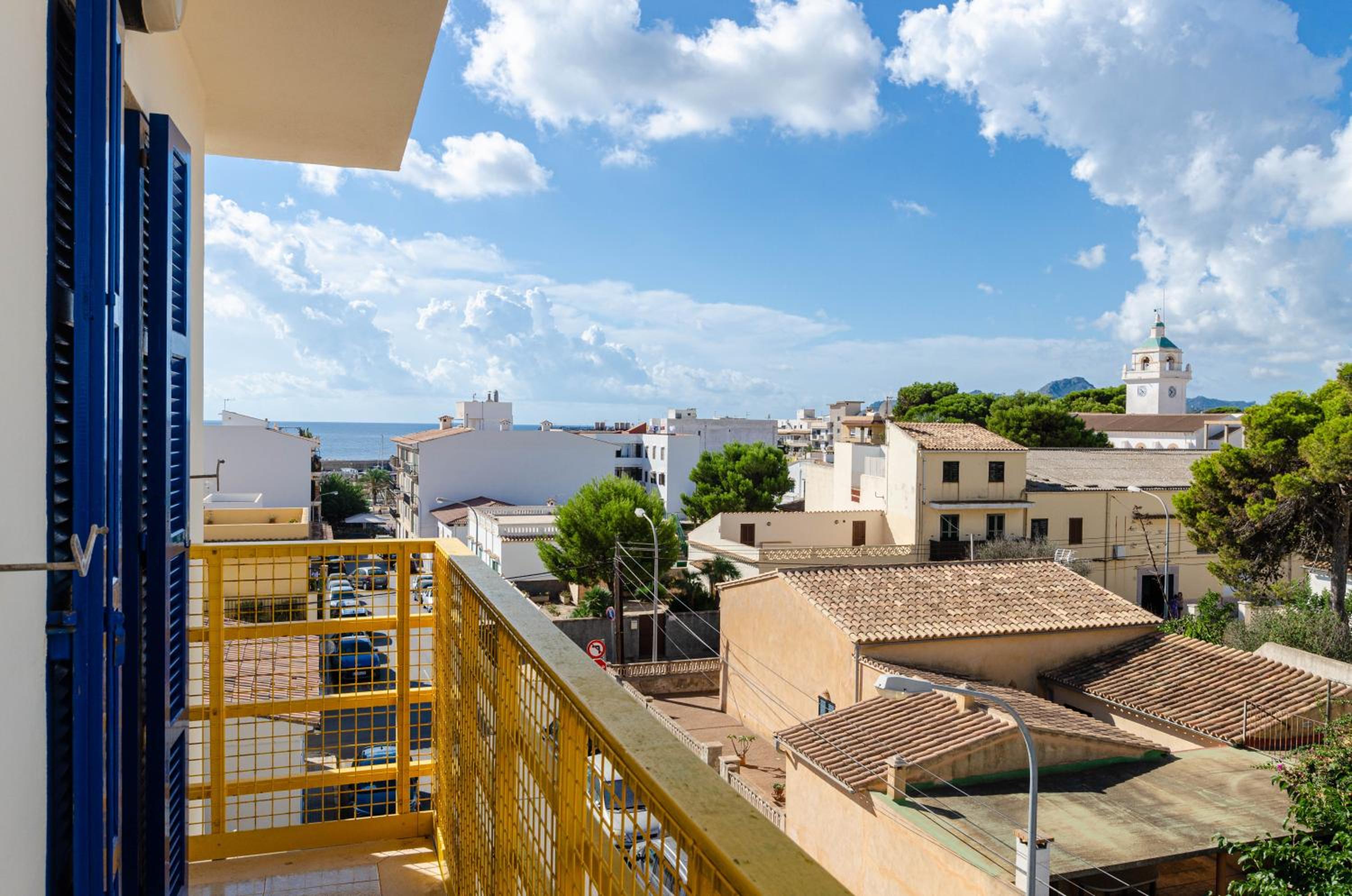 Double Room with Balcony - Photo 4