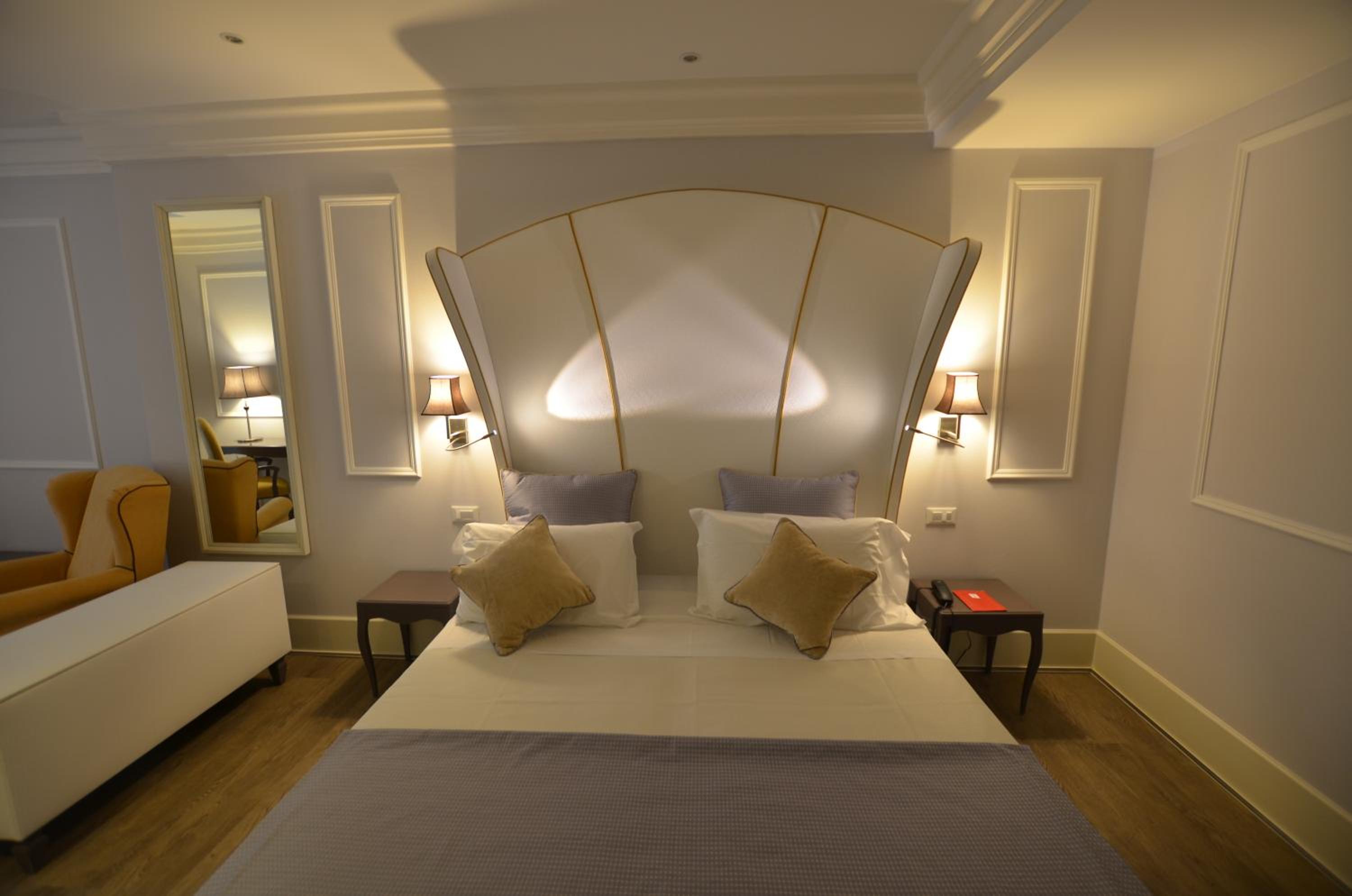 Deluxe Double Room - Photo 5