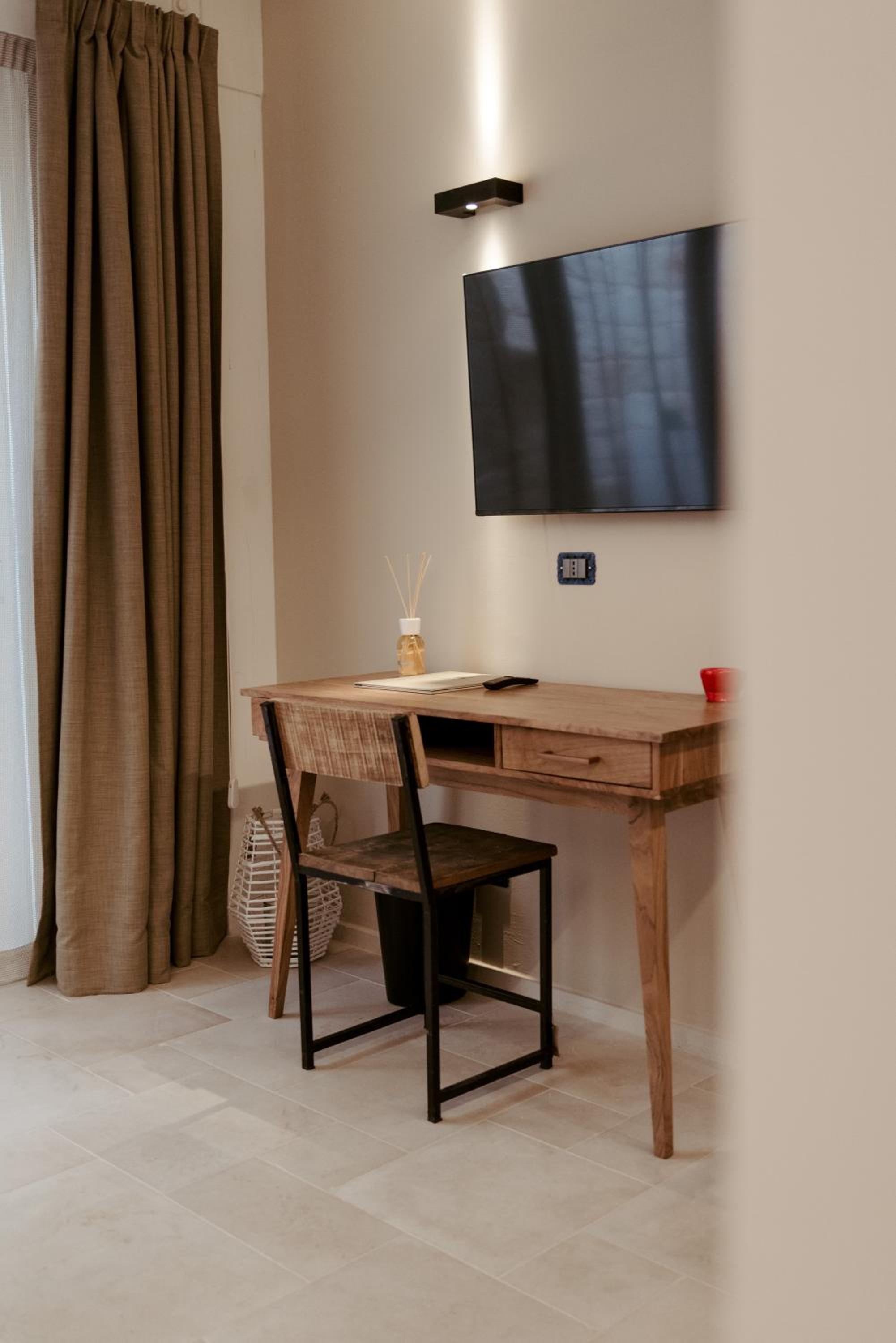 Deluxe Queen Room photo 3