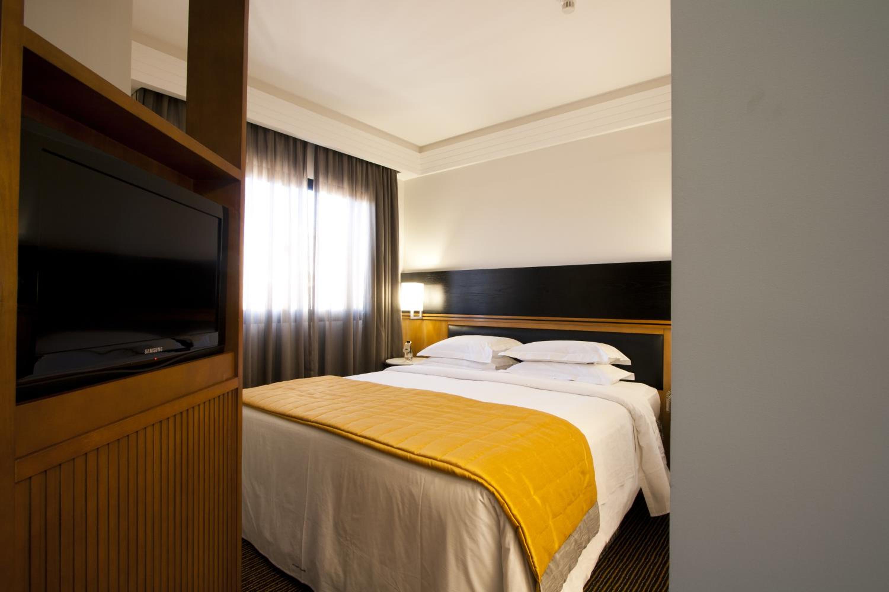 Superior Suite - Photo 4