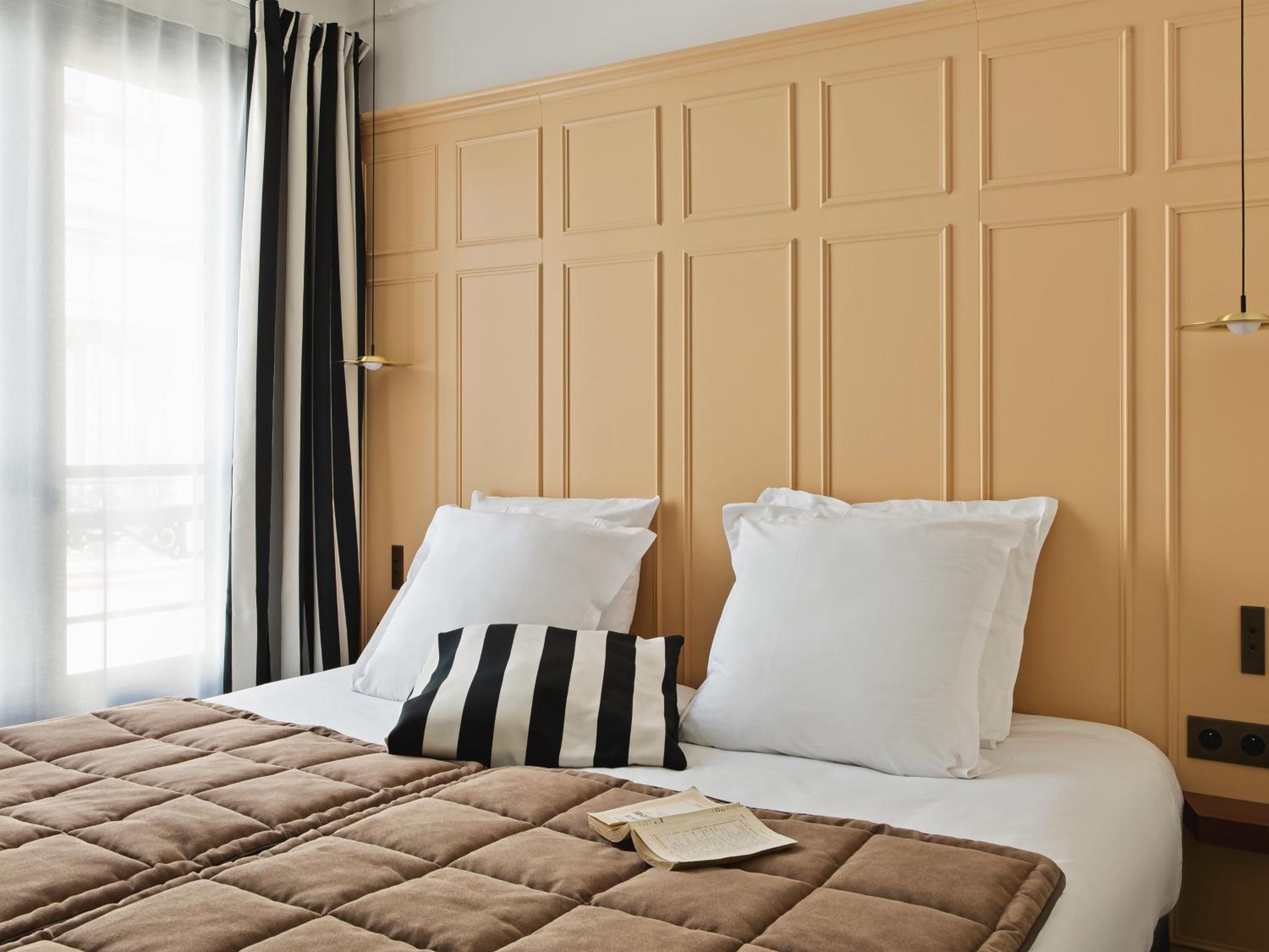 Double Room thumbnail 5