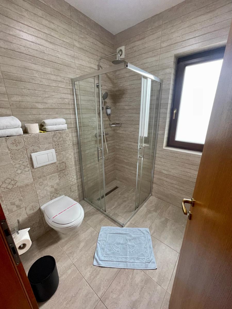 Deluxe Double Room with Balcony photo 2