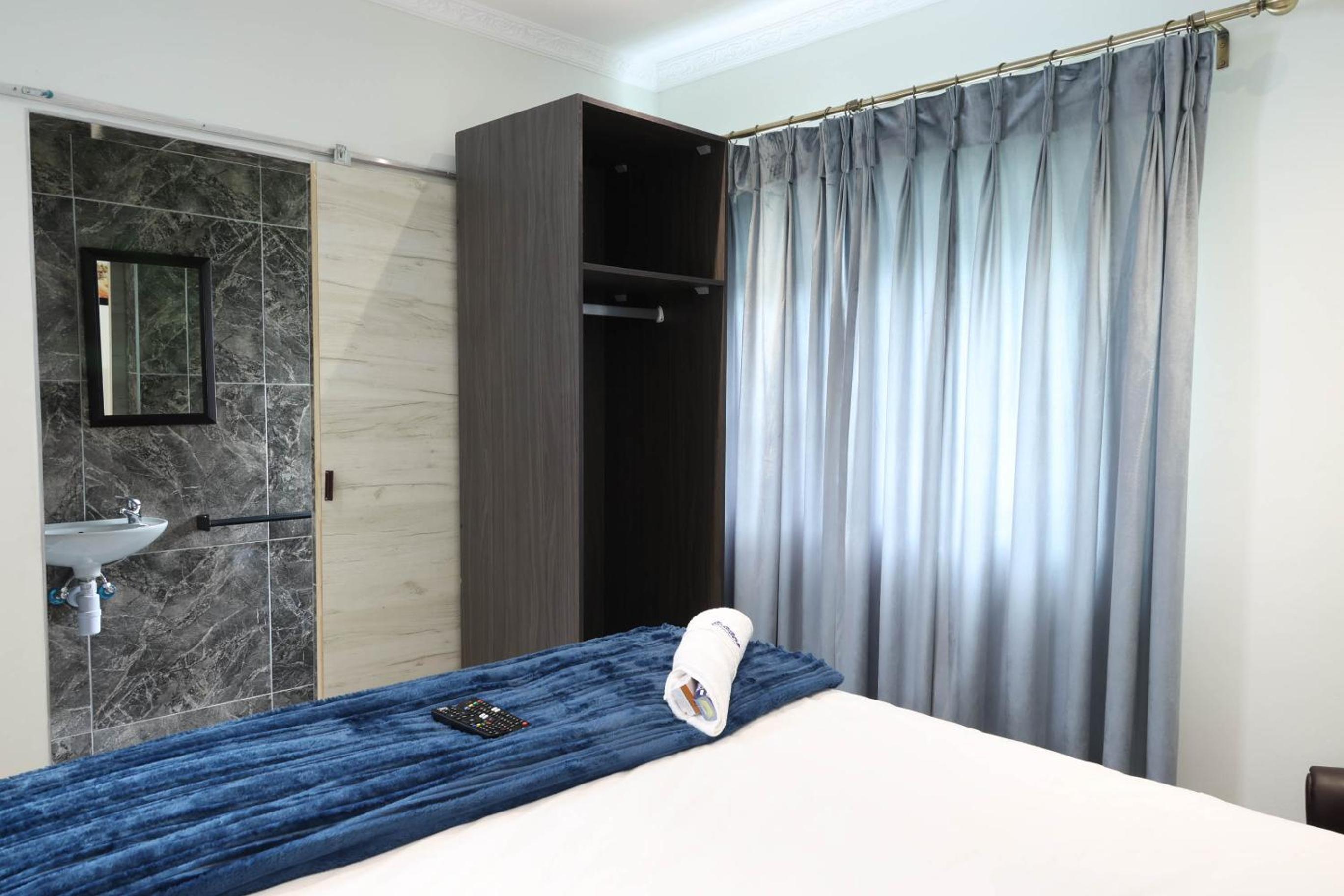 Standard Double Room - Photo 2