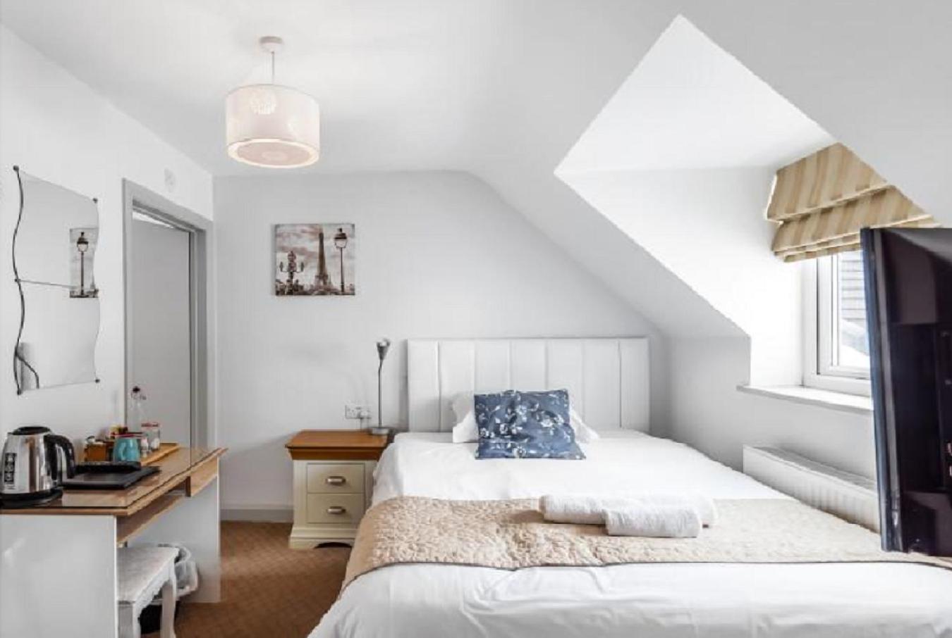Small Double Room photo 1