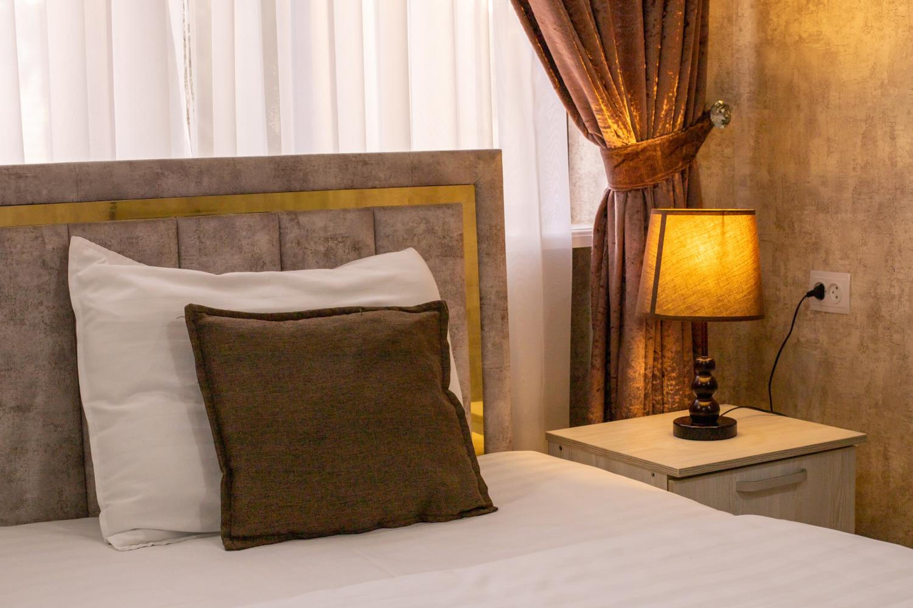 Twin Room - Photo 1