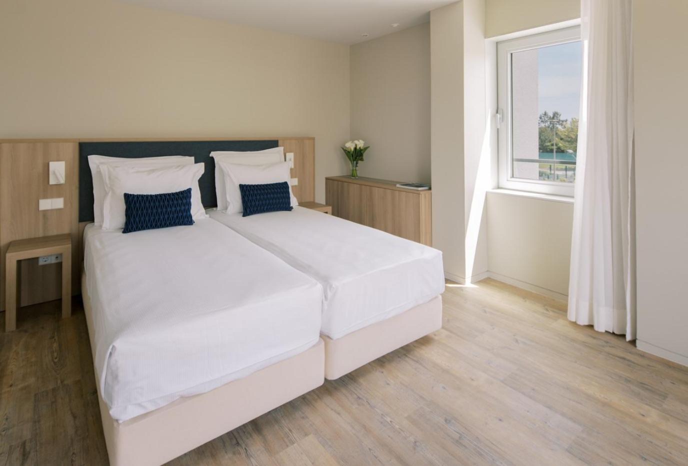One-Bedroom Apartment - Photo 1