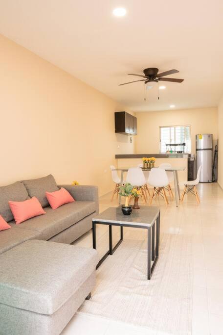 One-Bedroom House - Photo 5