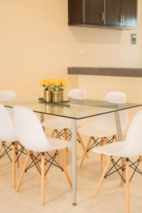 One-Bedroom House - Photo 6