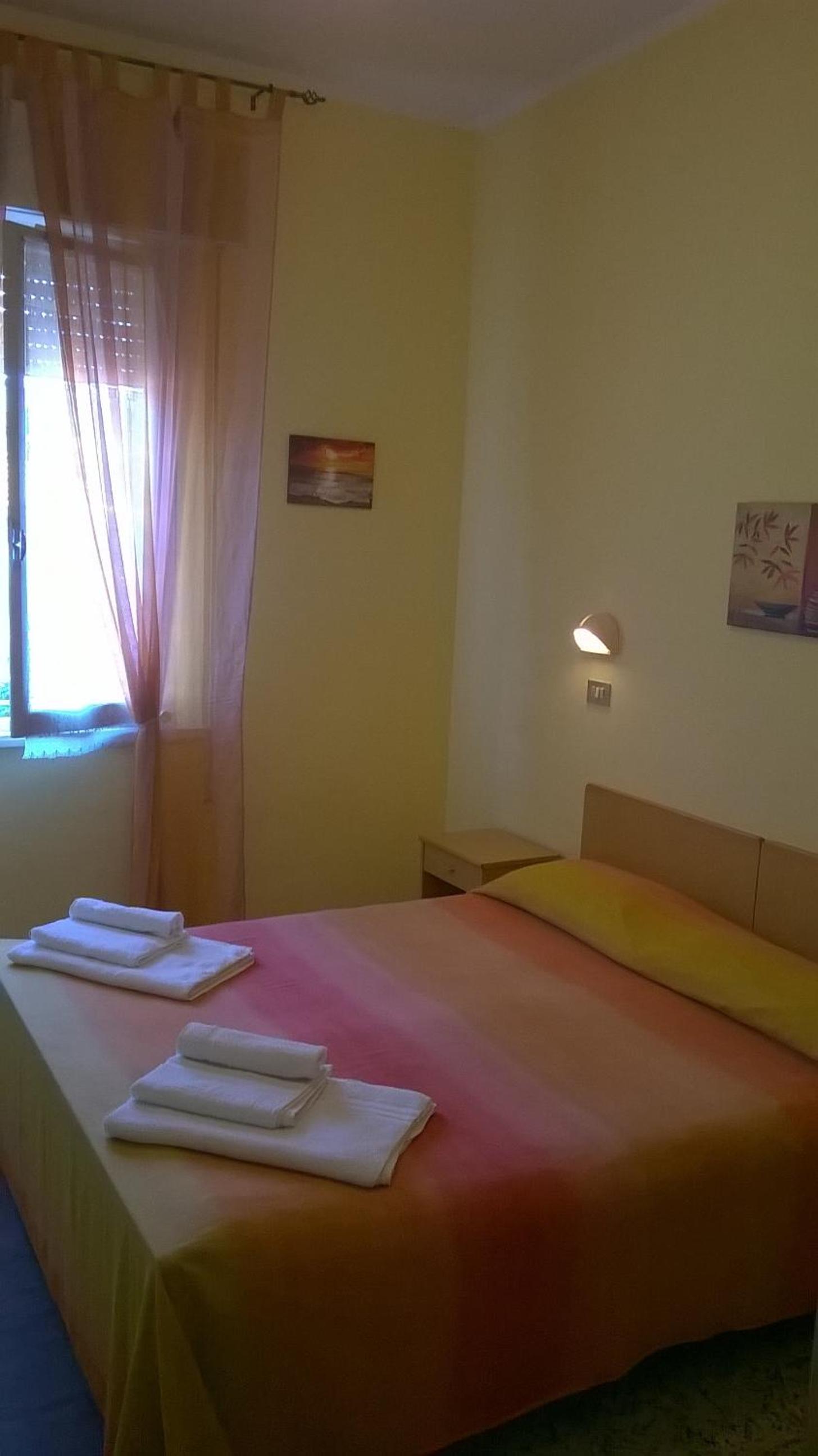 Double or Twin Room with Bathroom - Photo 14