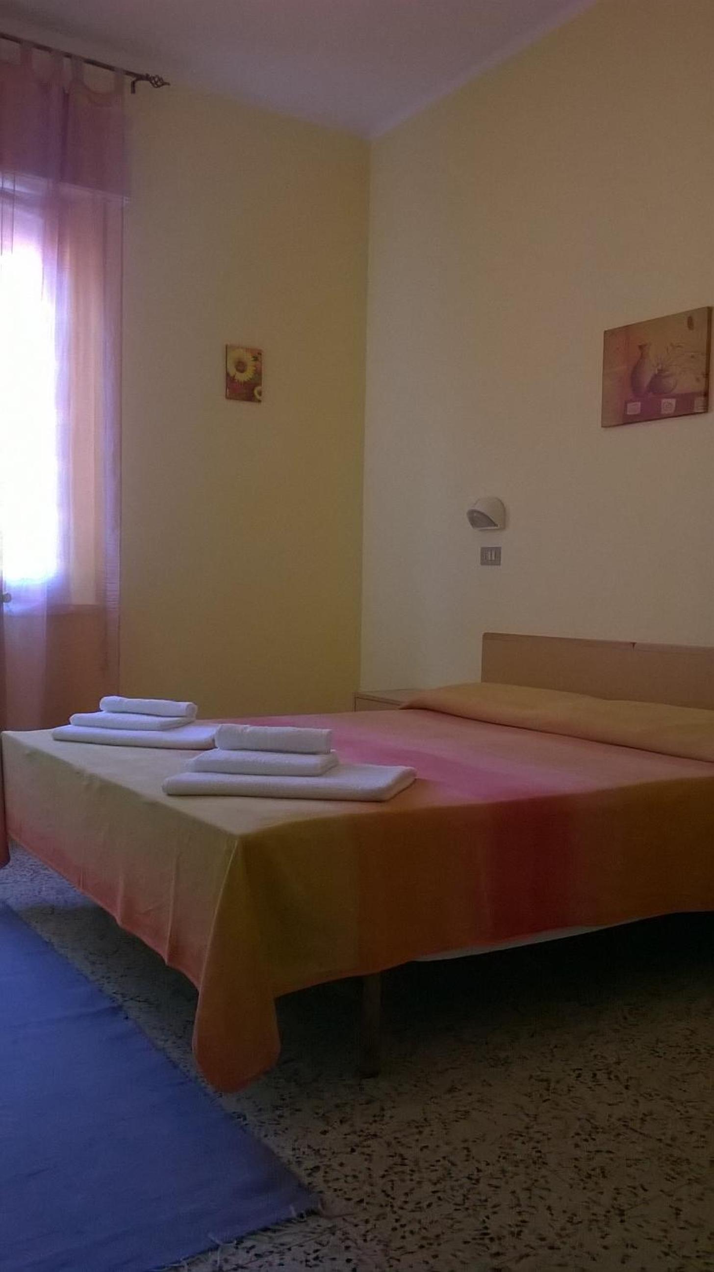 Double or Twin Room with Bathroom - Photo 15