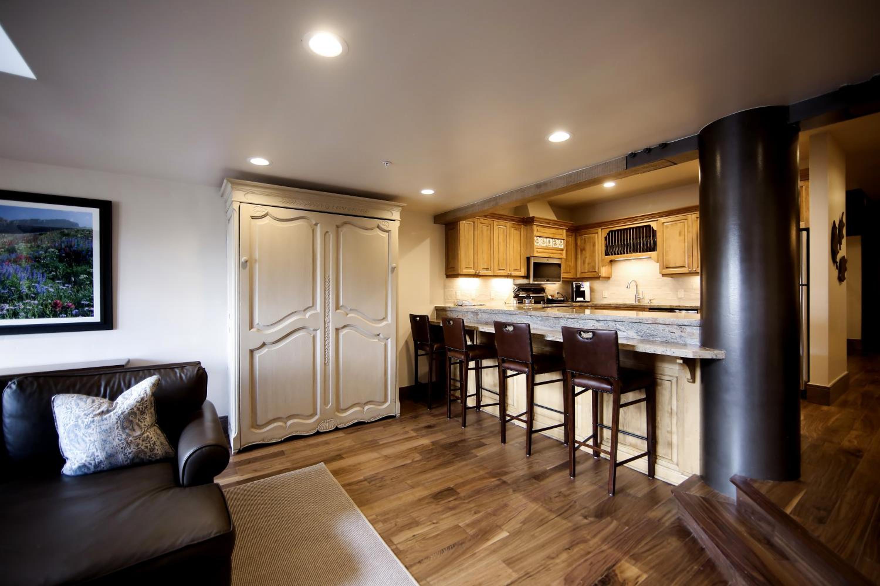 2-bedroom Loft Apartment
