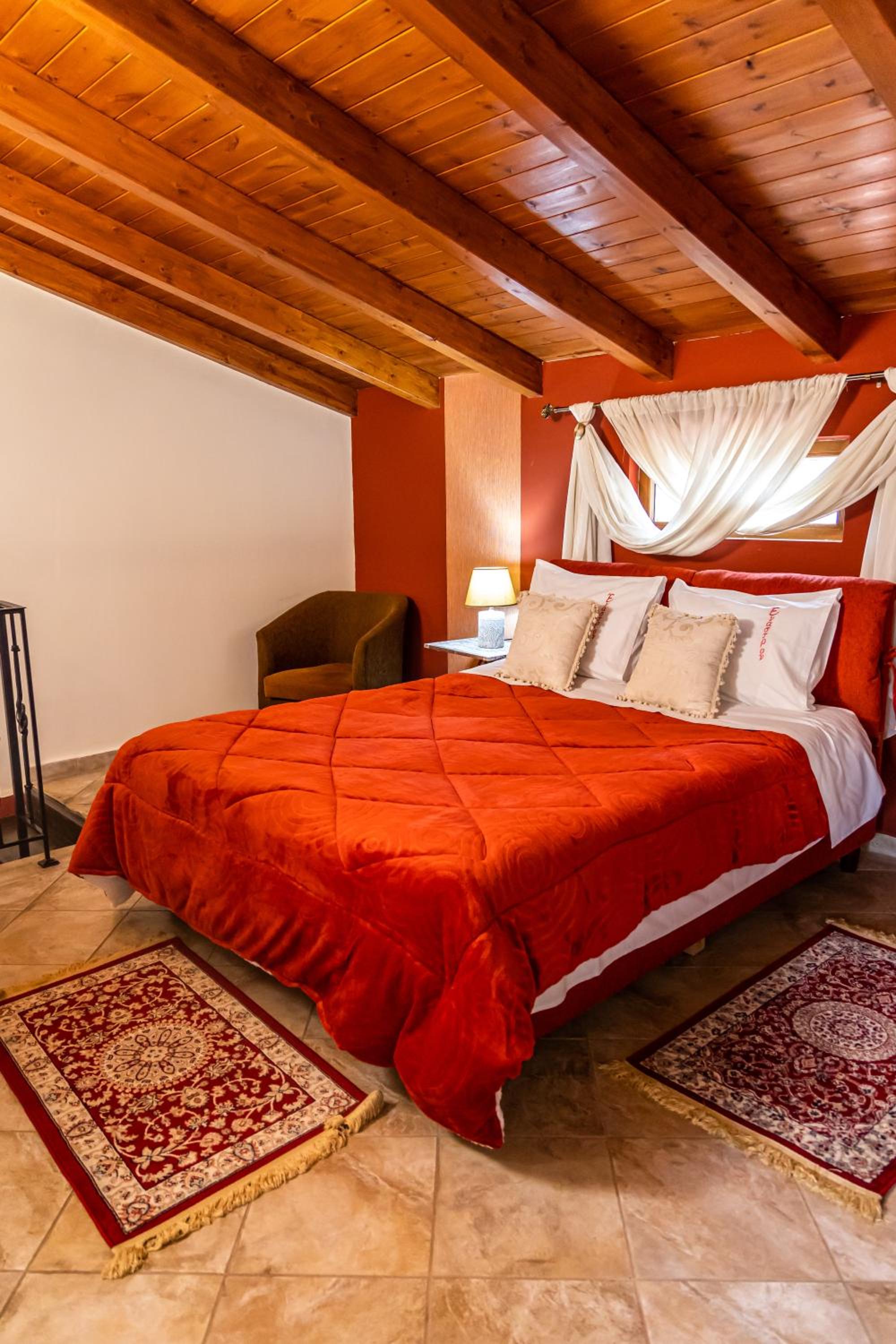Deluxe Room - Photo 1