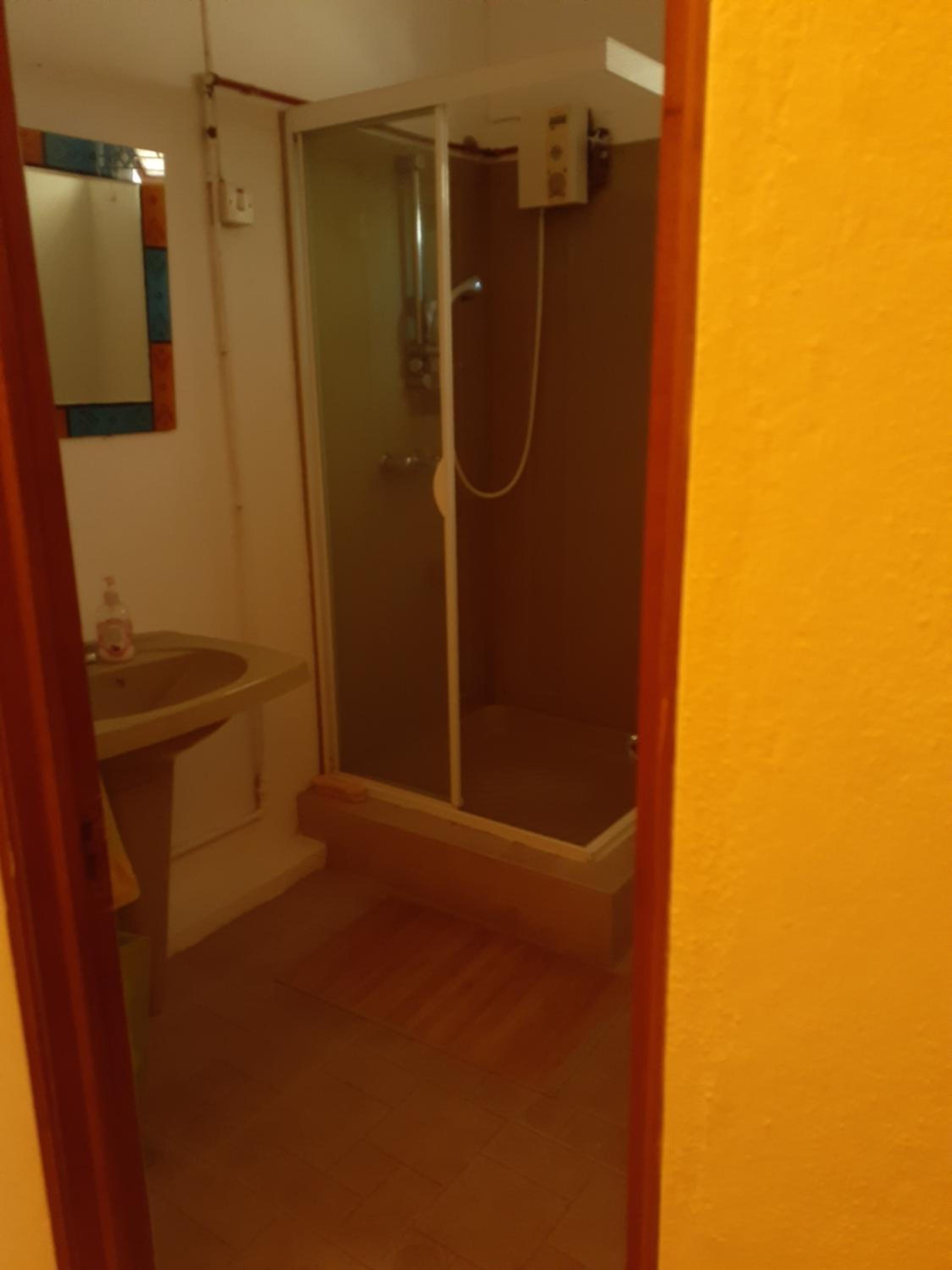 One-Bedroom Apartment - Photo 8