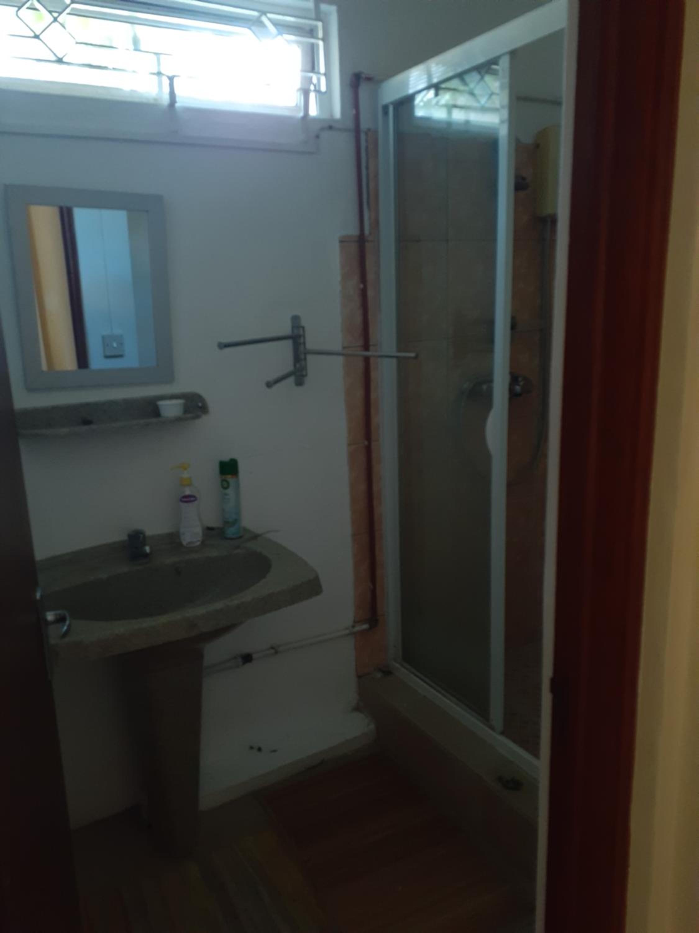 One-Bedroom Apartment - Photo 3