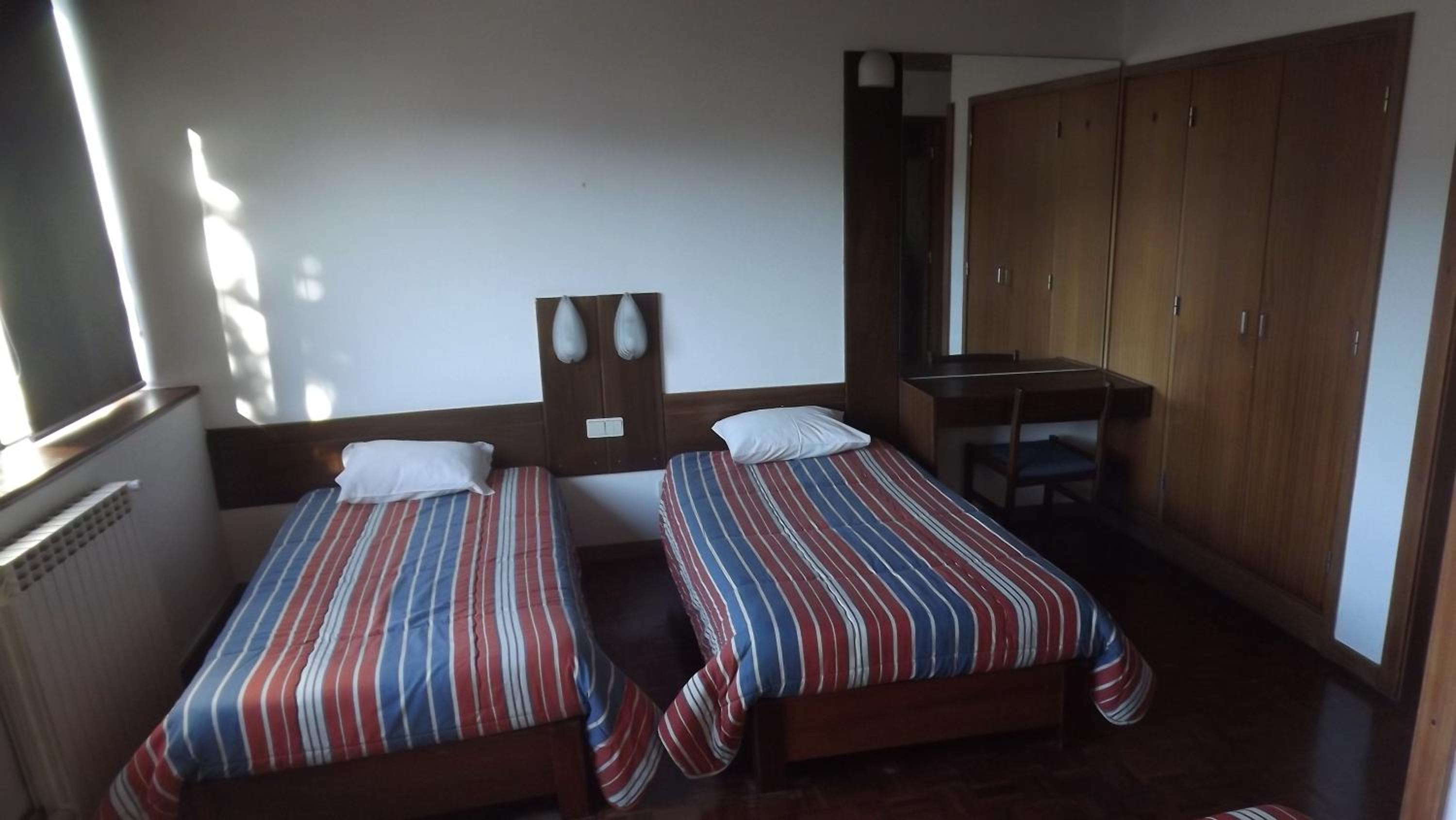 4-Bed Female Dormitory Room photo 3