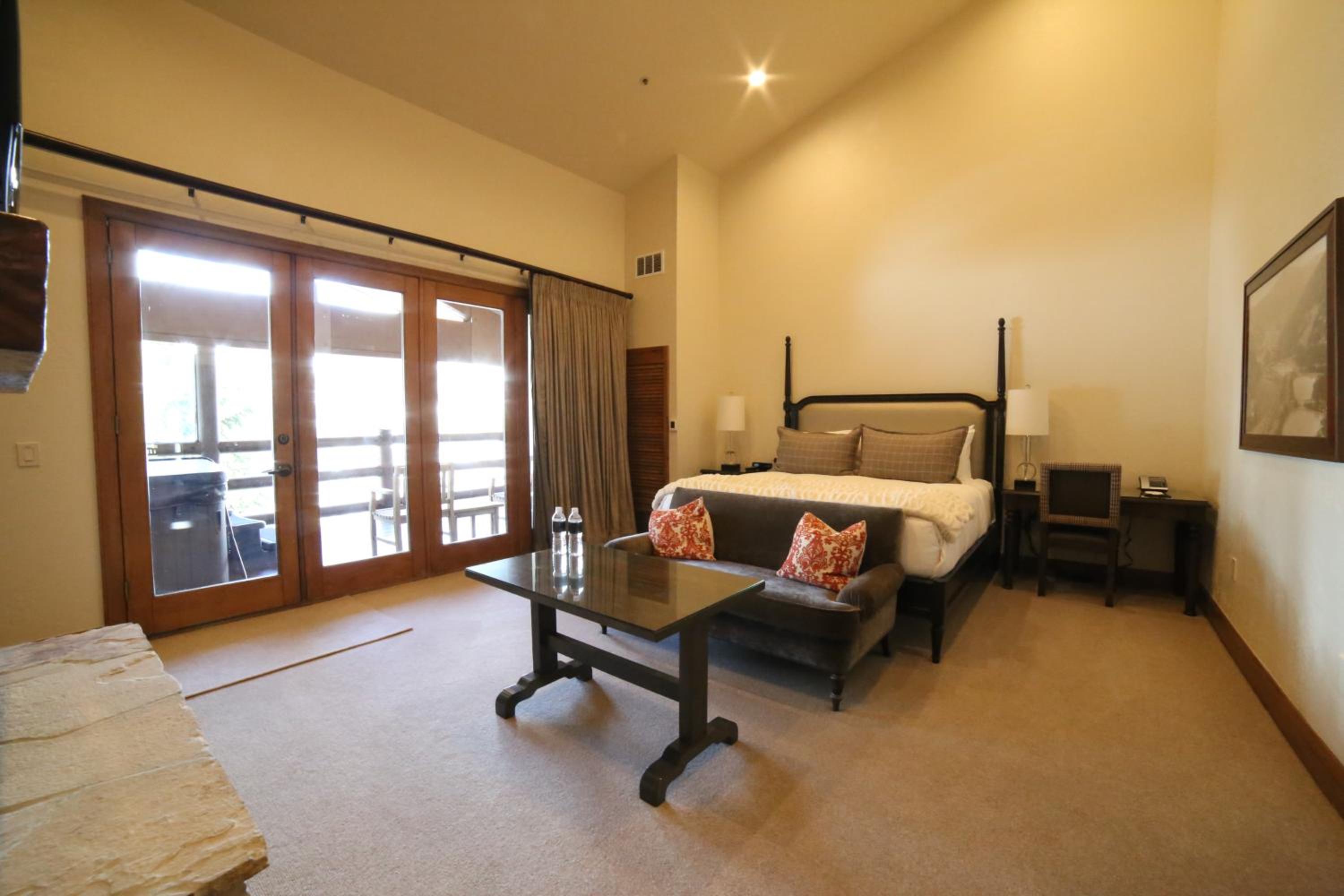 King Room with Mountain View - Photo 1