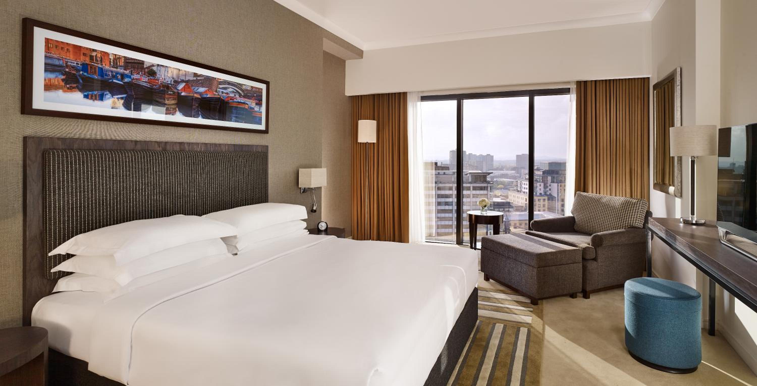 Executive Suite - Photo 5
