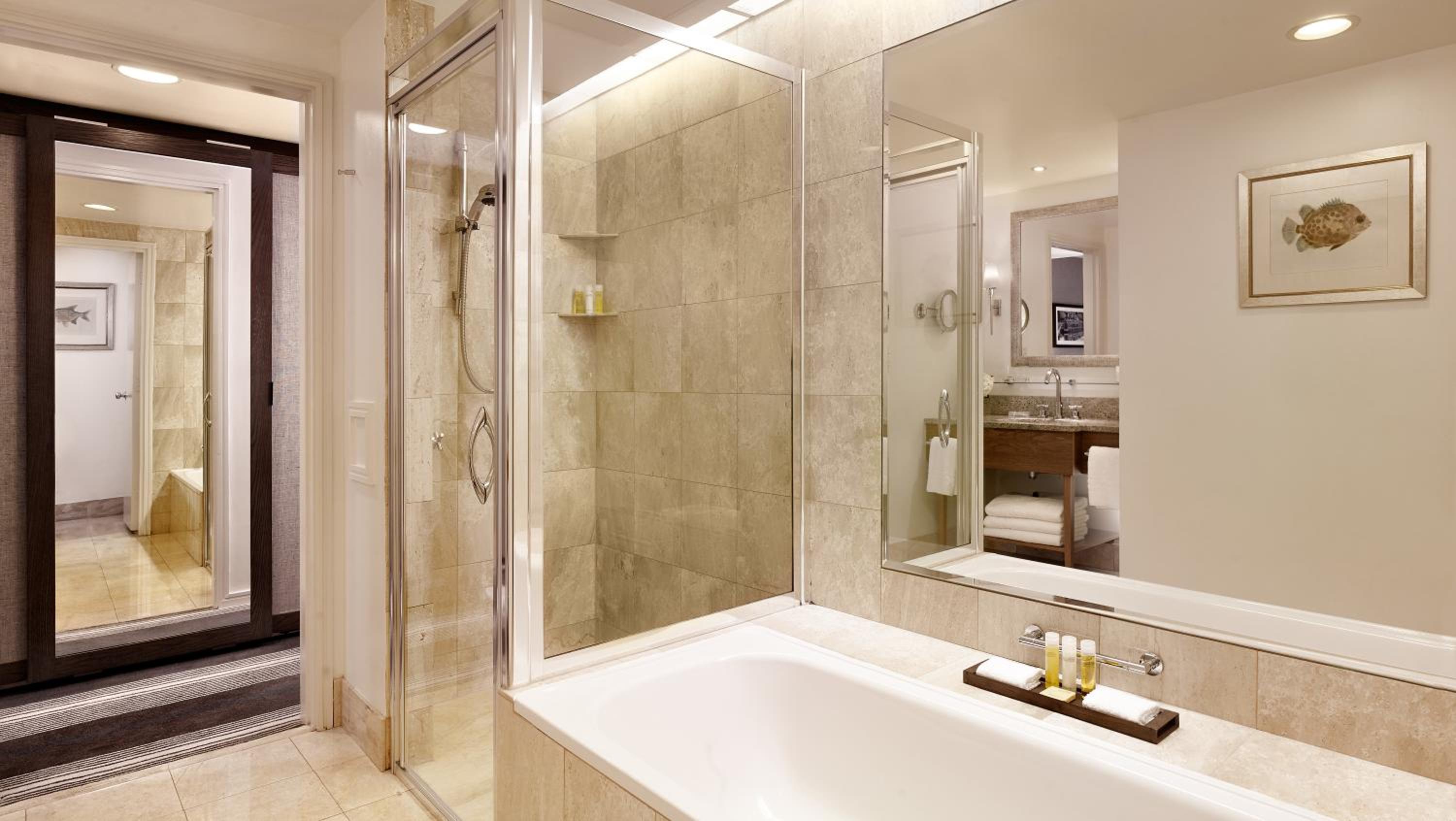 Executive Suite - Photo 7
