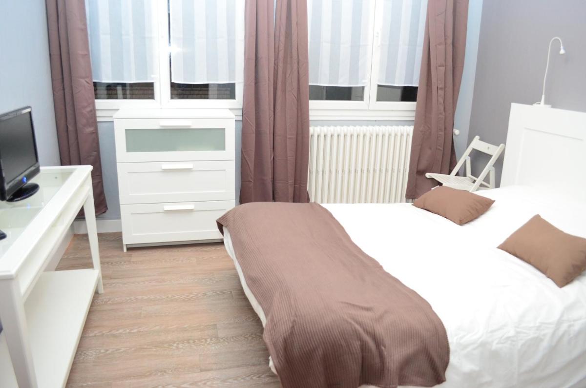 Standard Double Room photo 3