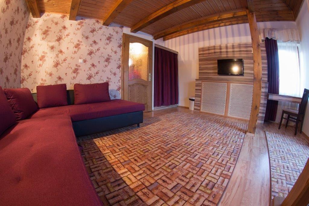 Room with Mezzanine photo 2