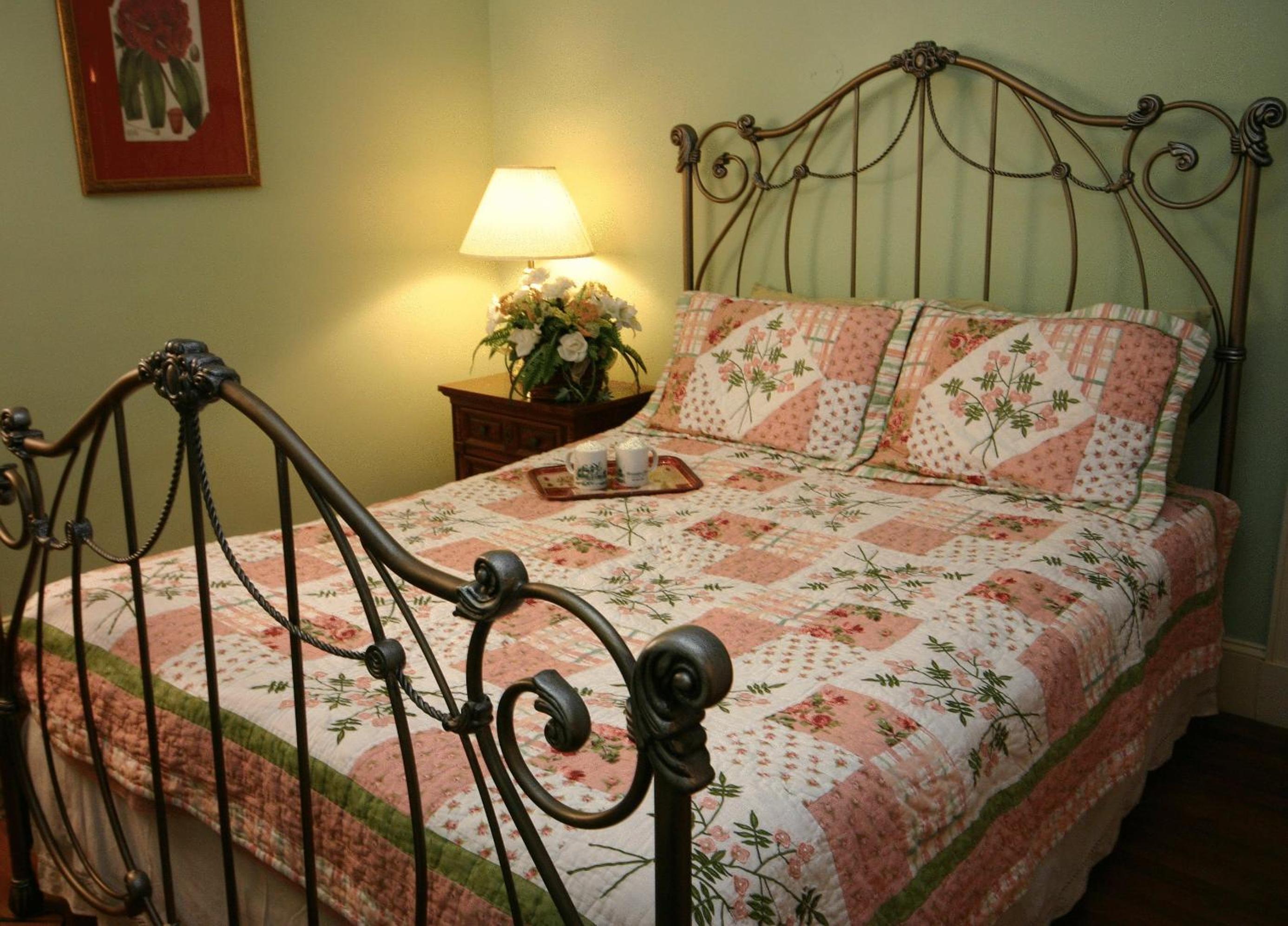 Standard Queen Room photo 3