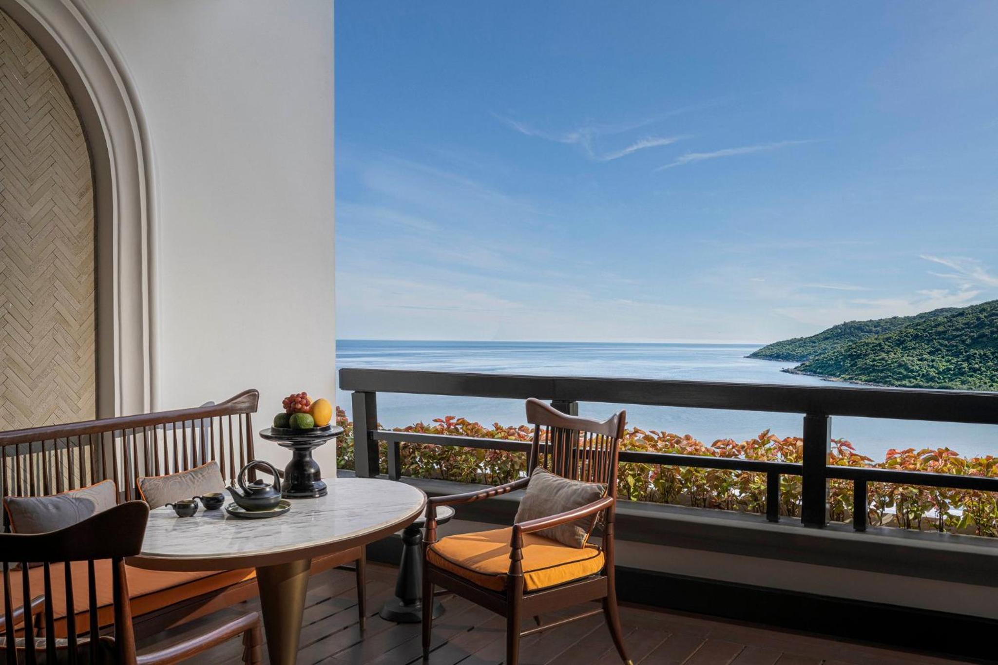 Classic King Room with Panoramic Ocean View - Photo 1