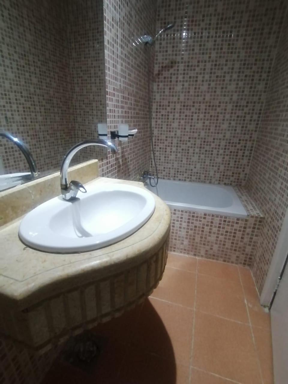 Standard King Room - Photo 3