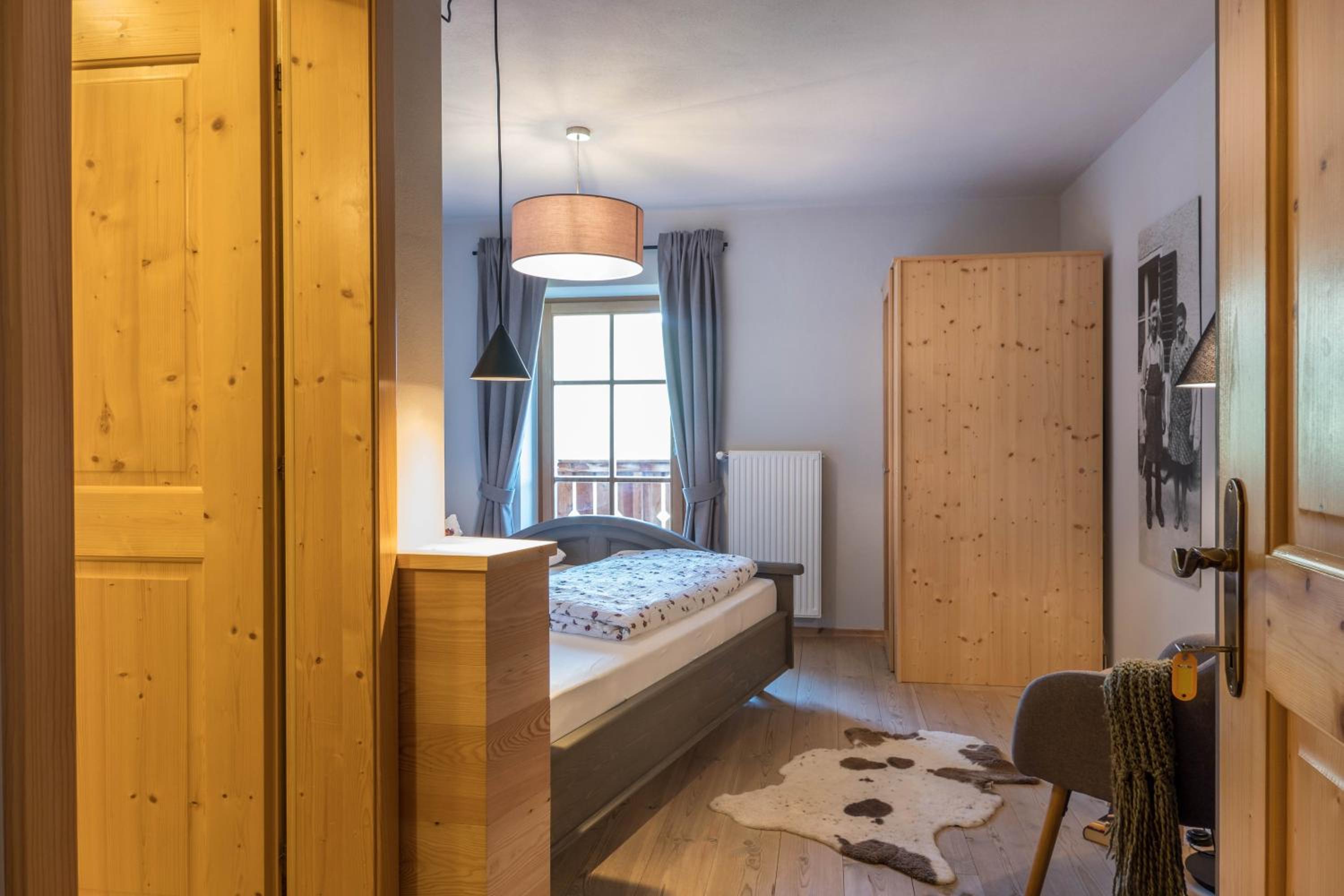 Three-Bedroom House - Photo 11