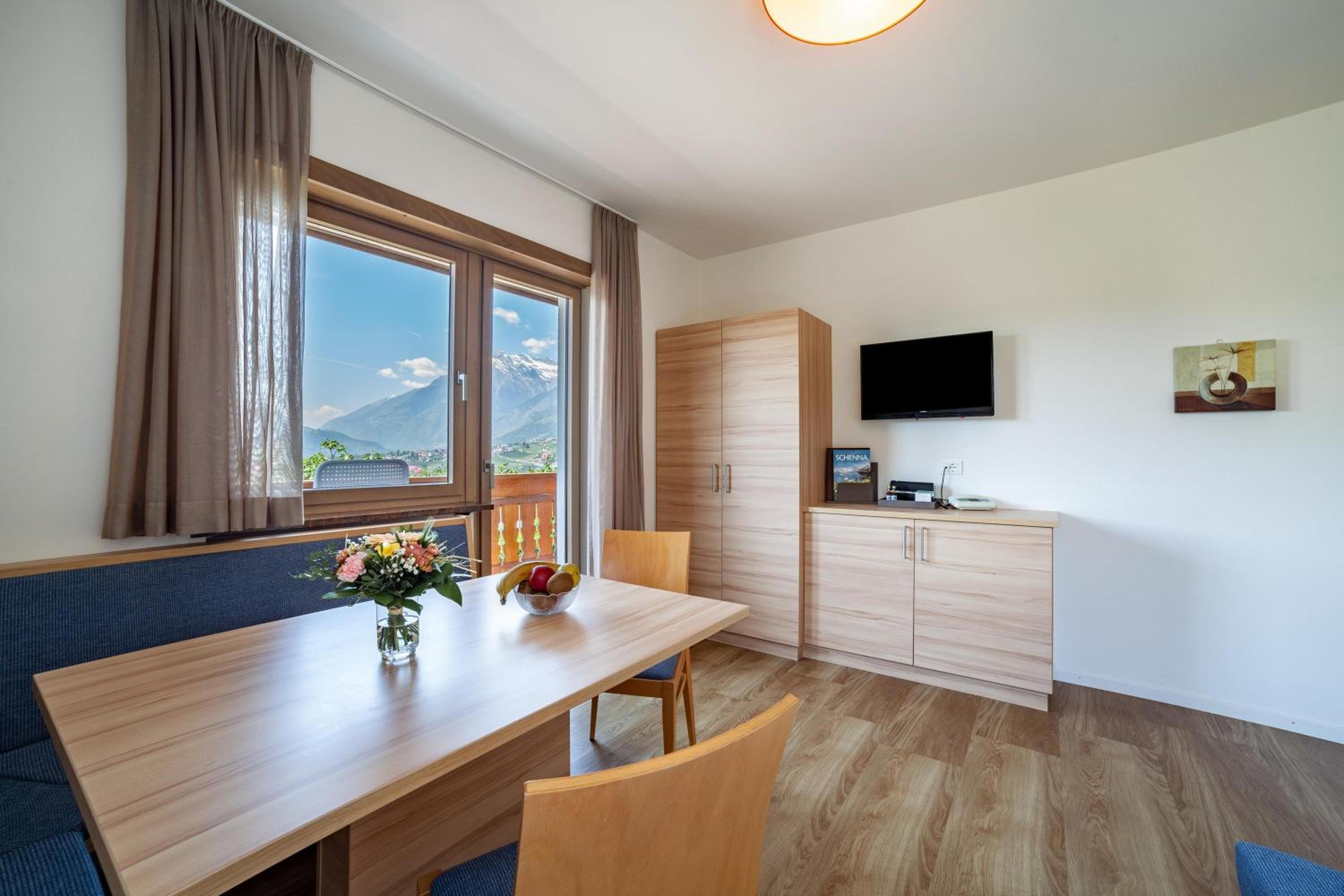 Superior One-Bedroom Apartment with Balcony photo 3