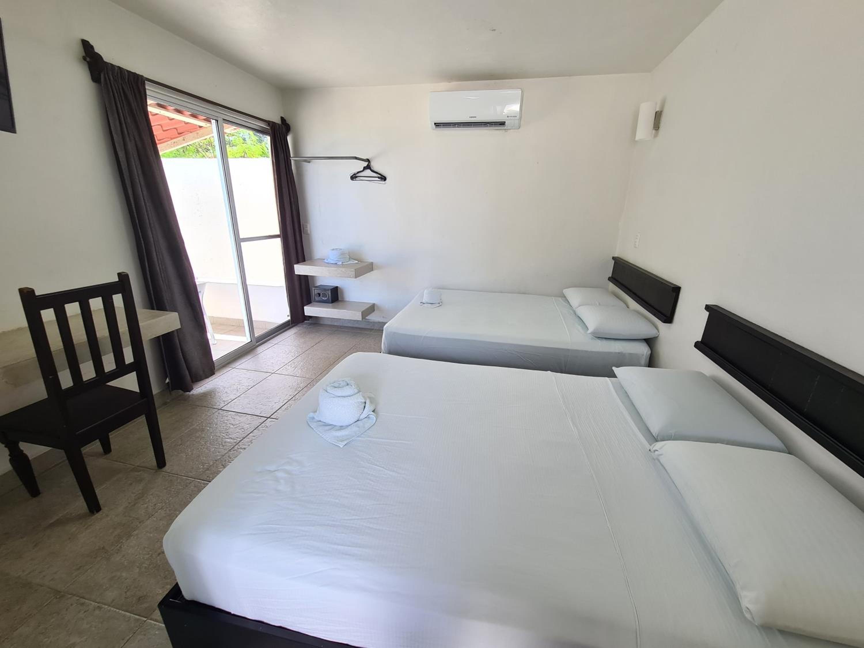 Quadruple Room with Lake View