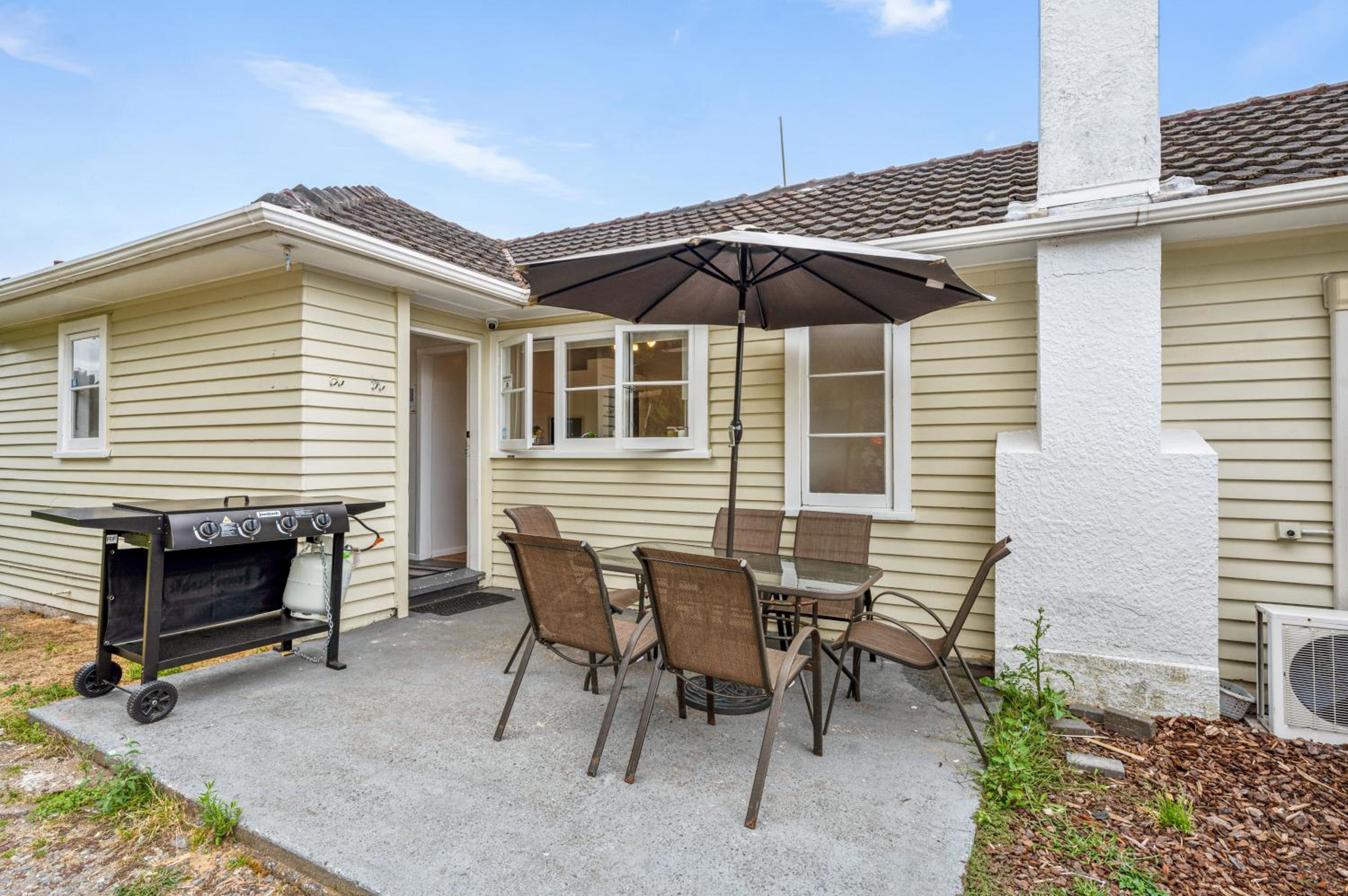 Three-Bedroom House - Photo 15