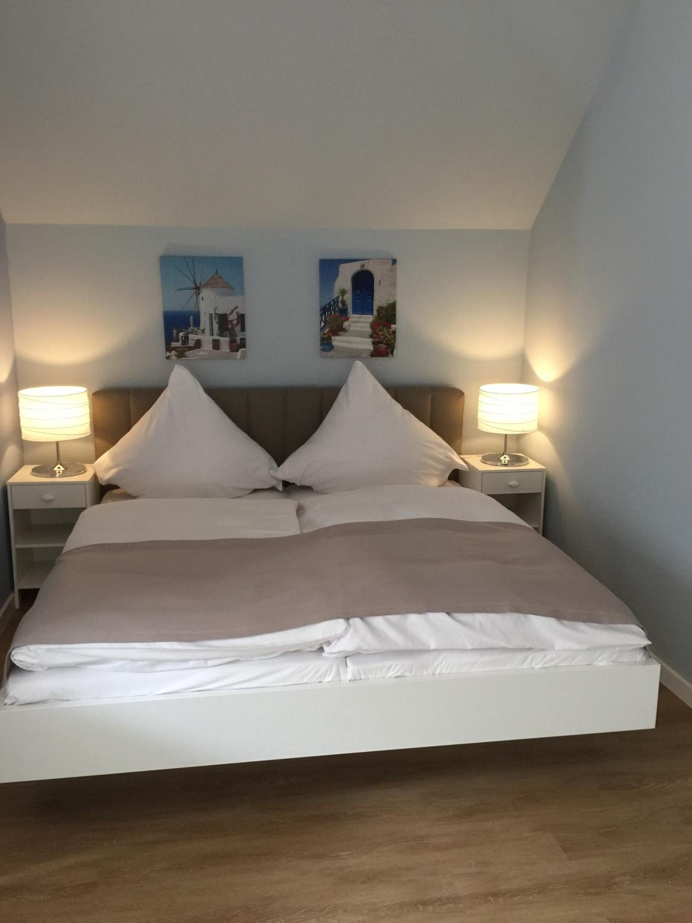 Deluxe Double Room with Extra Bed