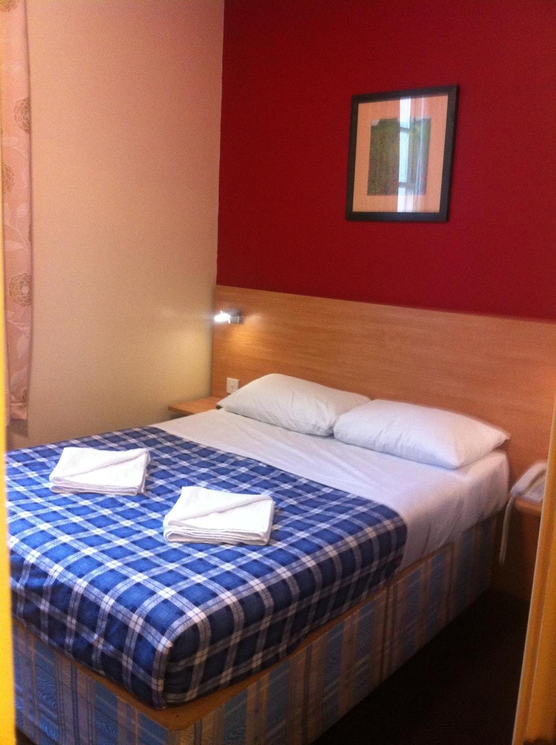 Double Room with private toilet and shower photo 1
