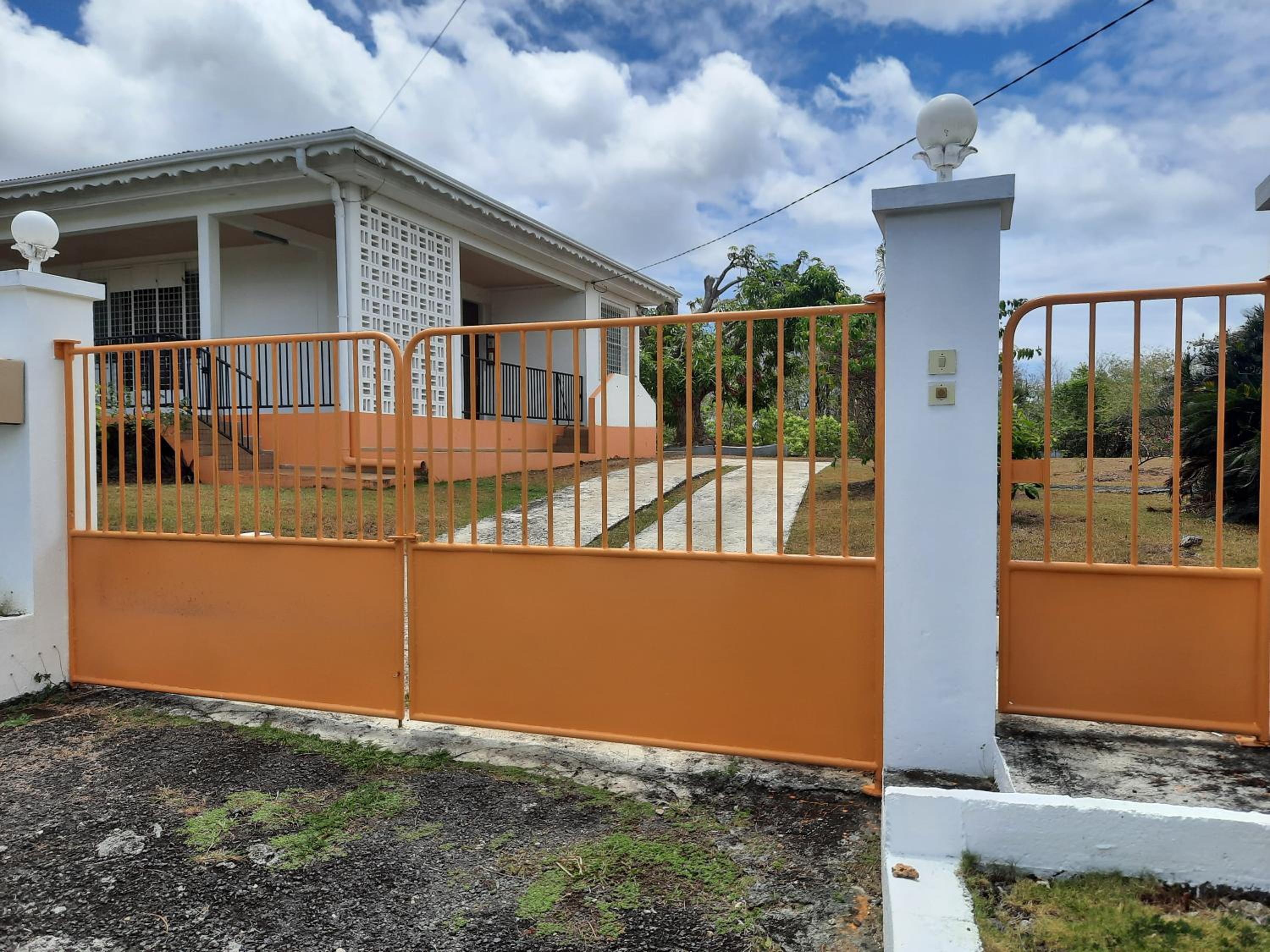 Three-Bedroom House - Photo 10