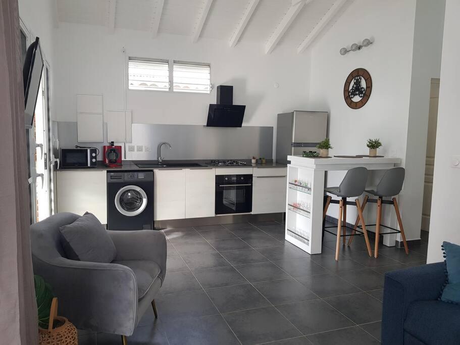 One-Bedroom House photo 2