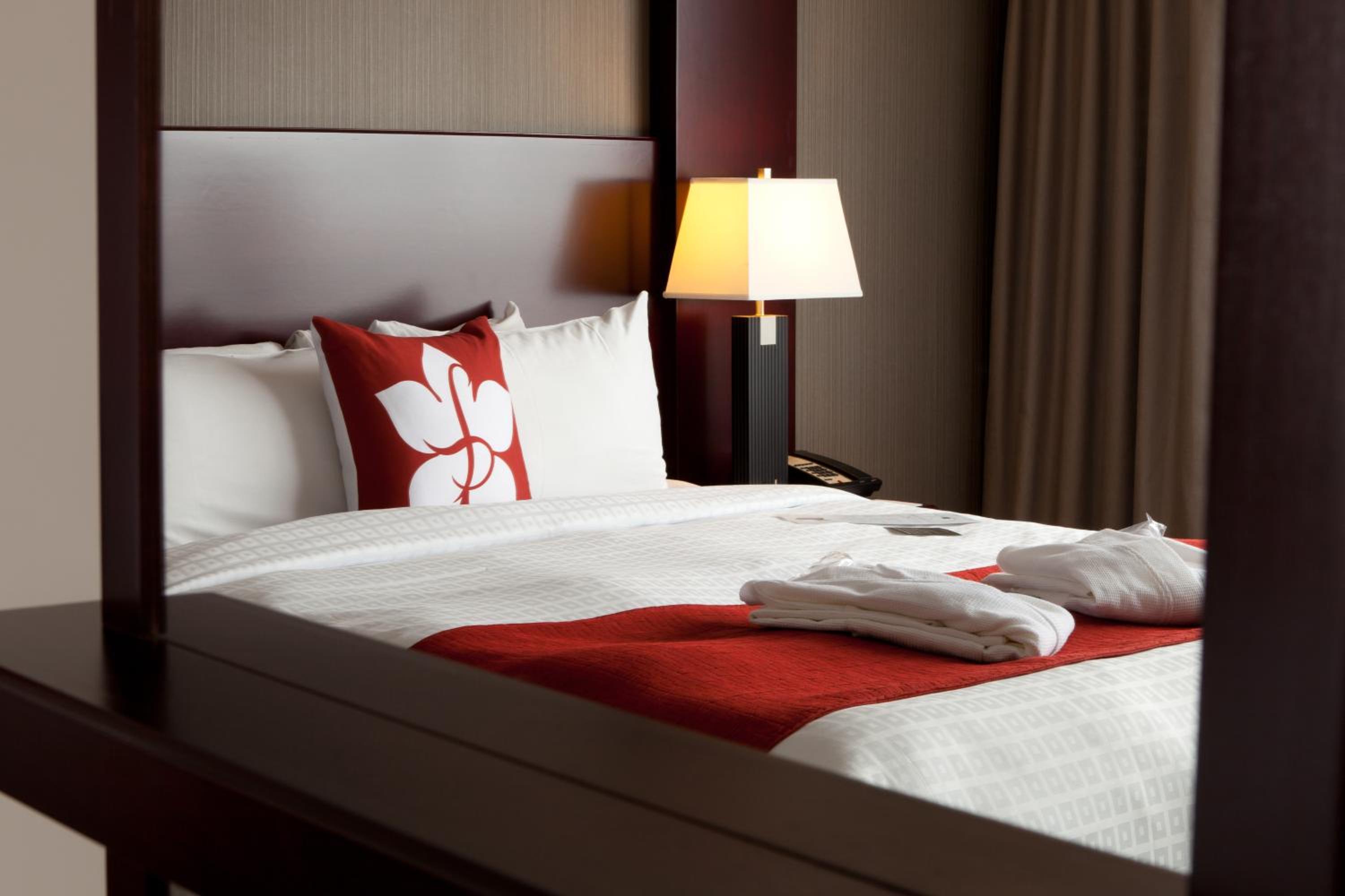 Deluxe King Room - Photo 5