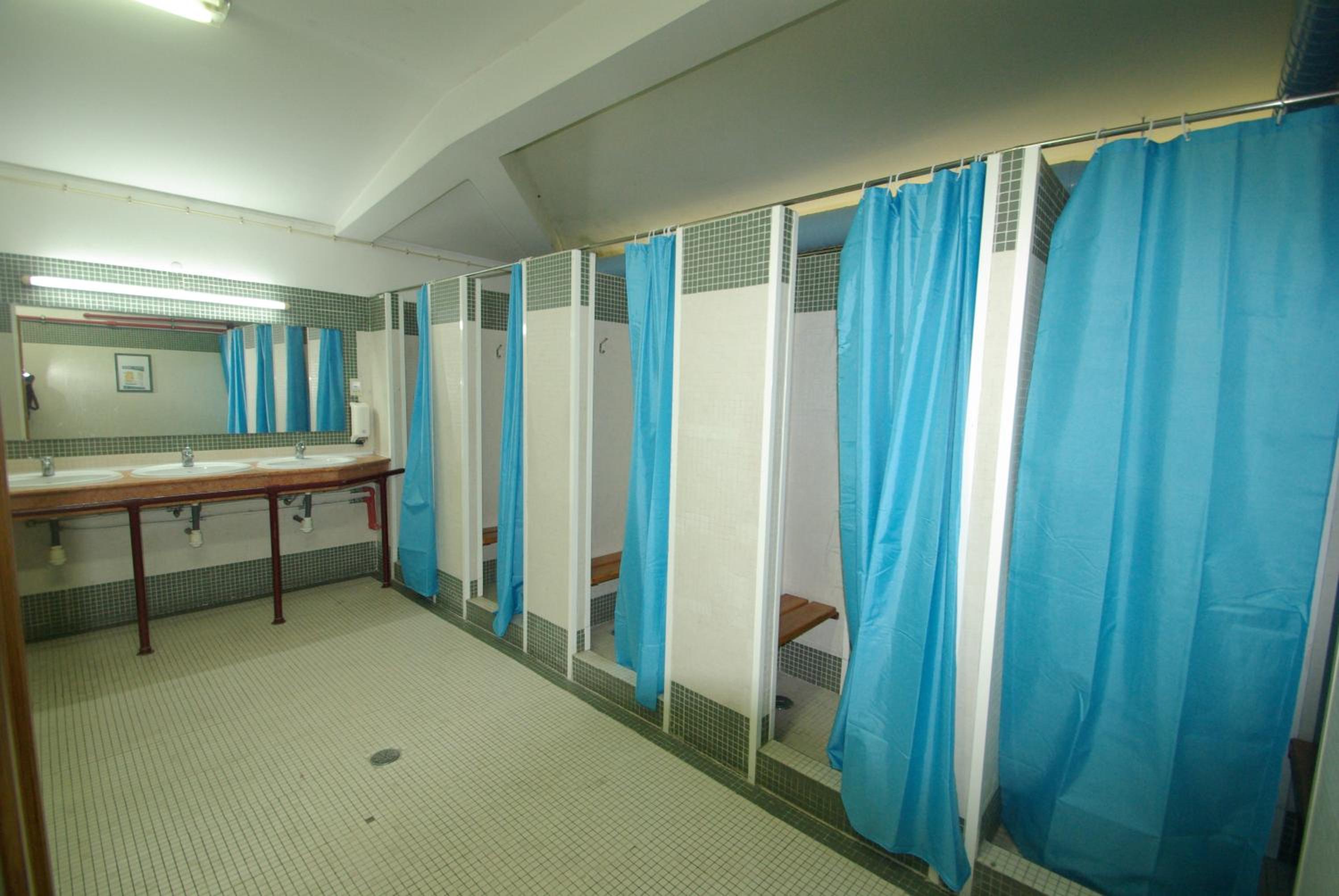 Quadruple Room - Photo 7