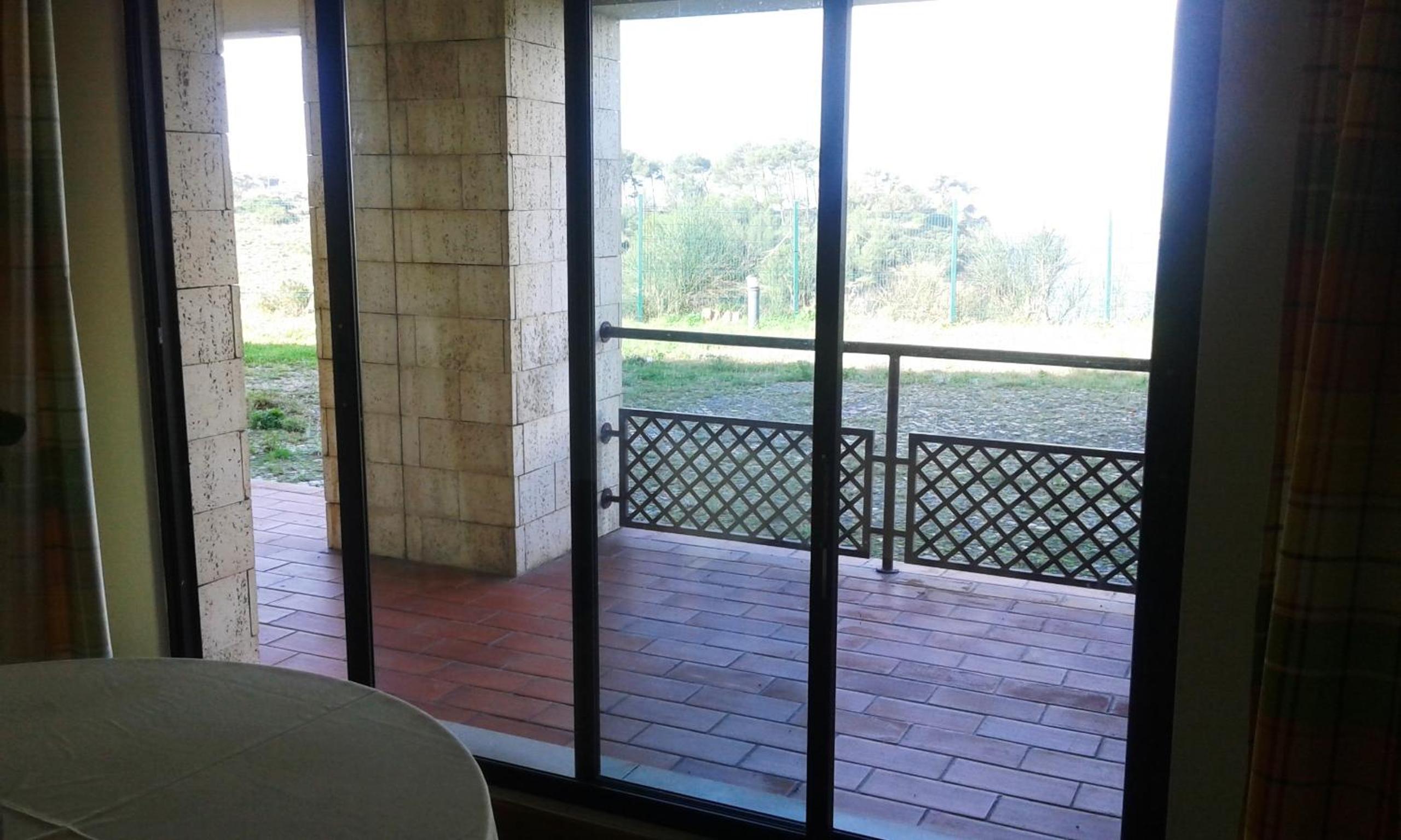 One-Bedroom Apartment - Photo 2