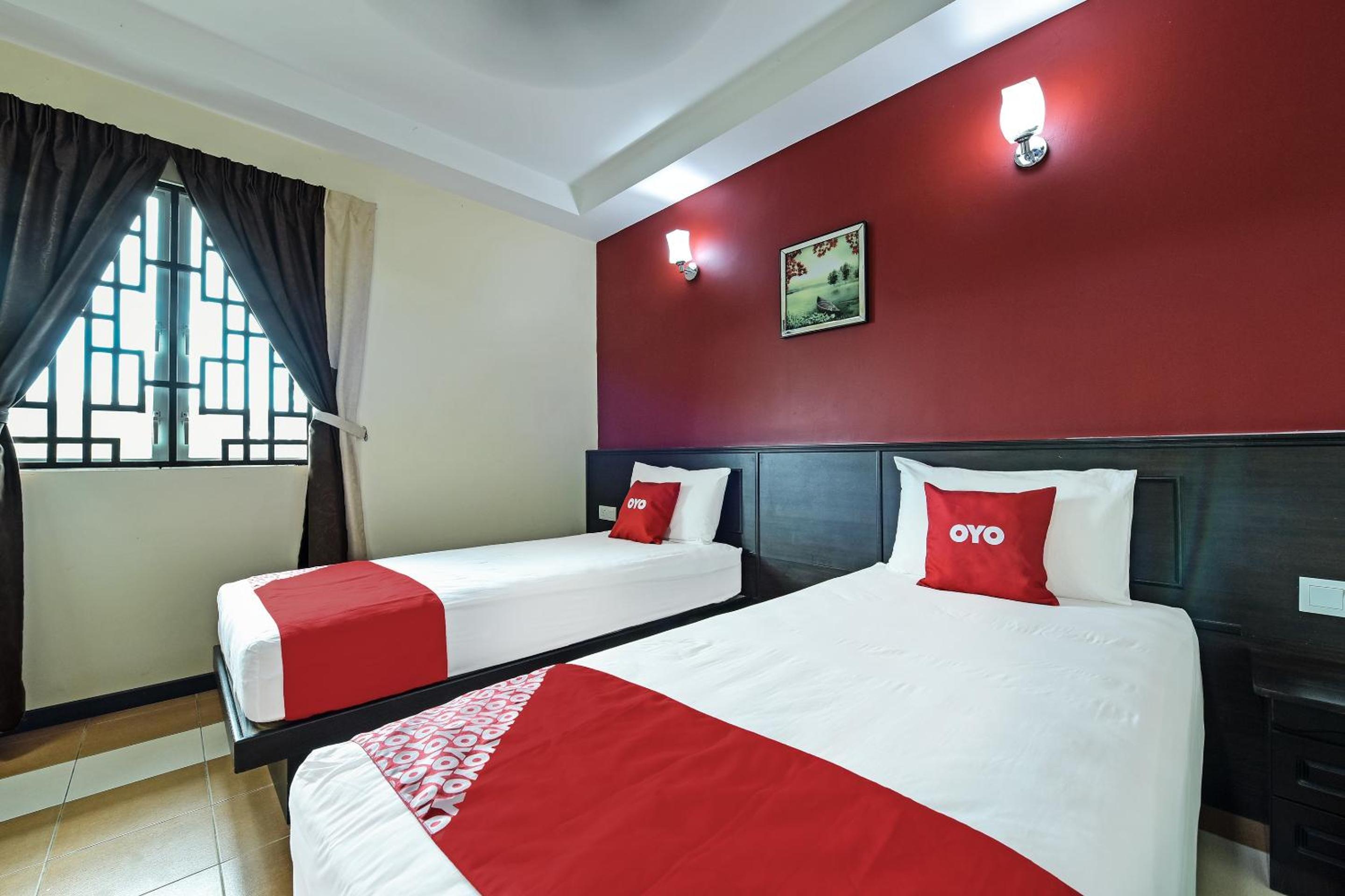 Executive Suite - Photo 4