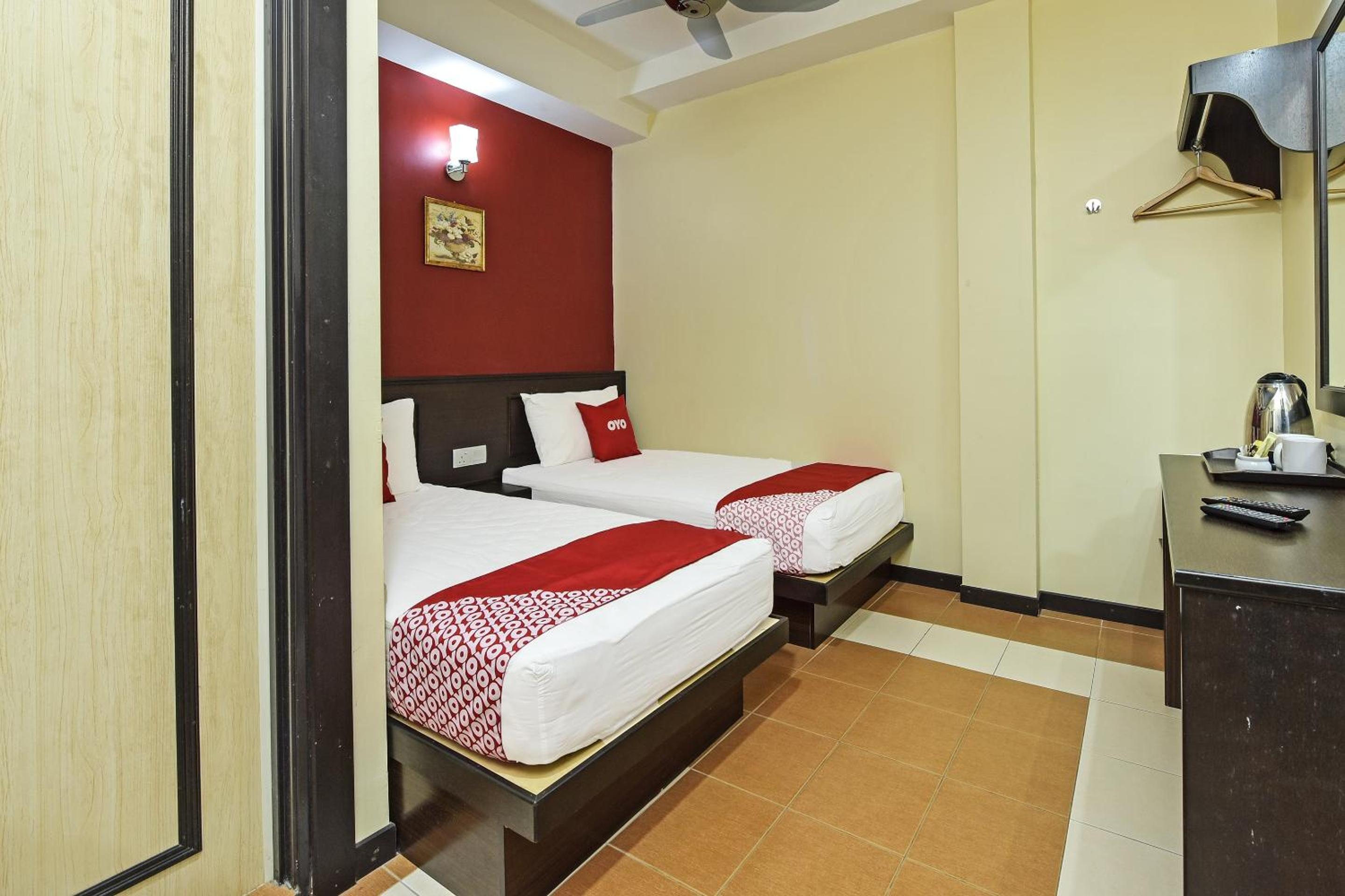Deluxe Twin Room - Photo 2