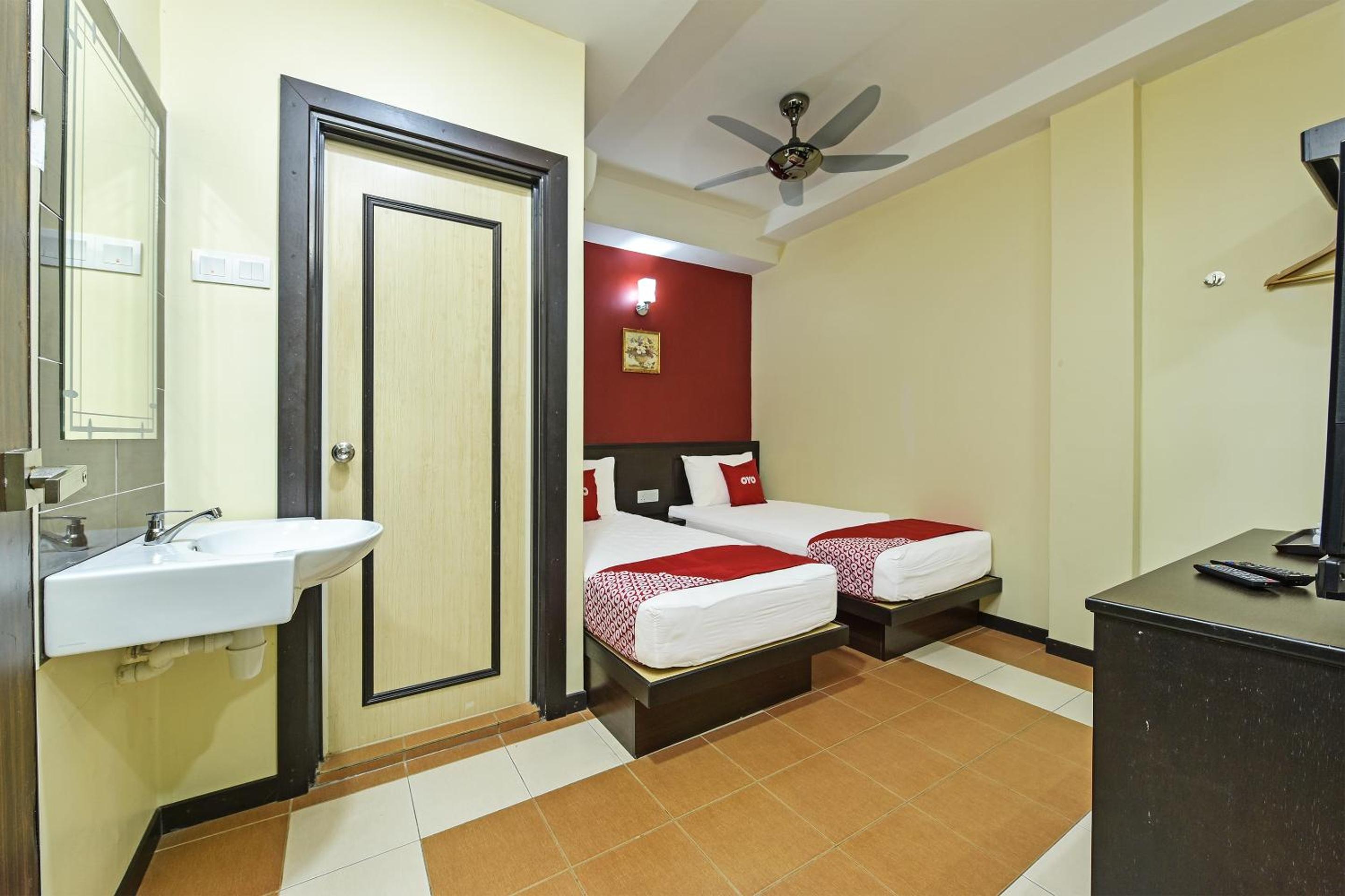 Deluxe Twin Room - Photo 3