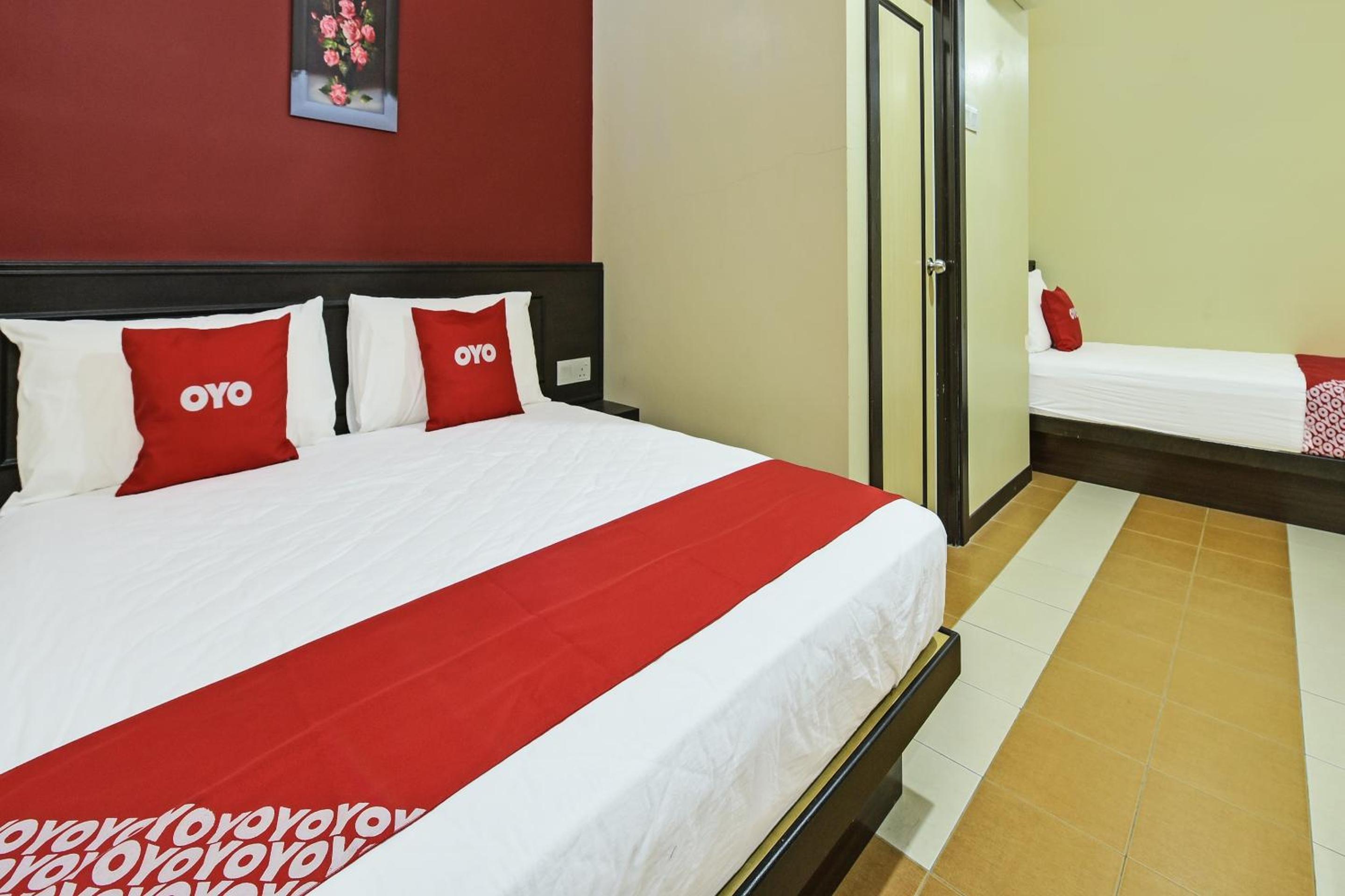 Deluxe Triple Room - Photo 1