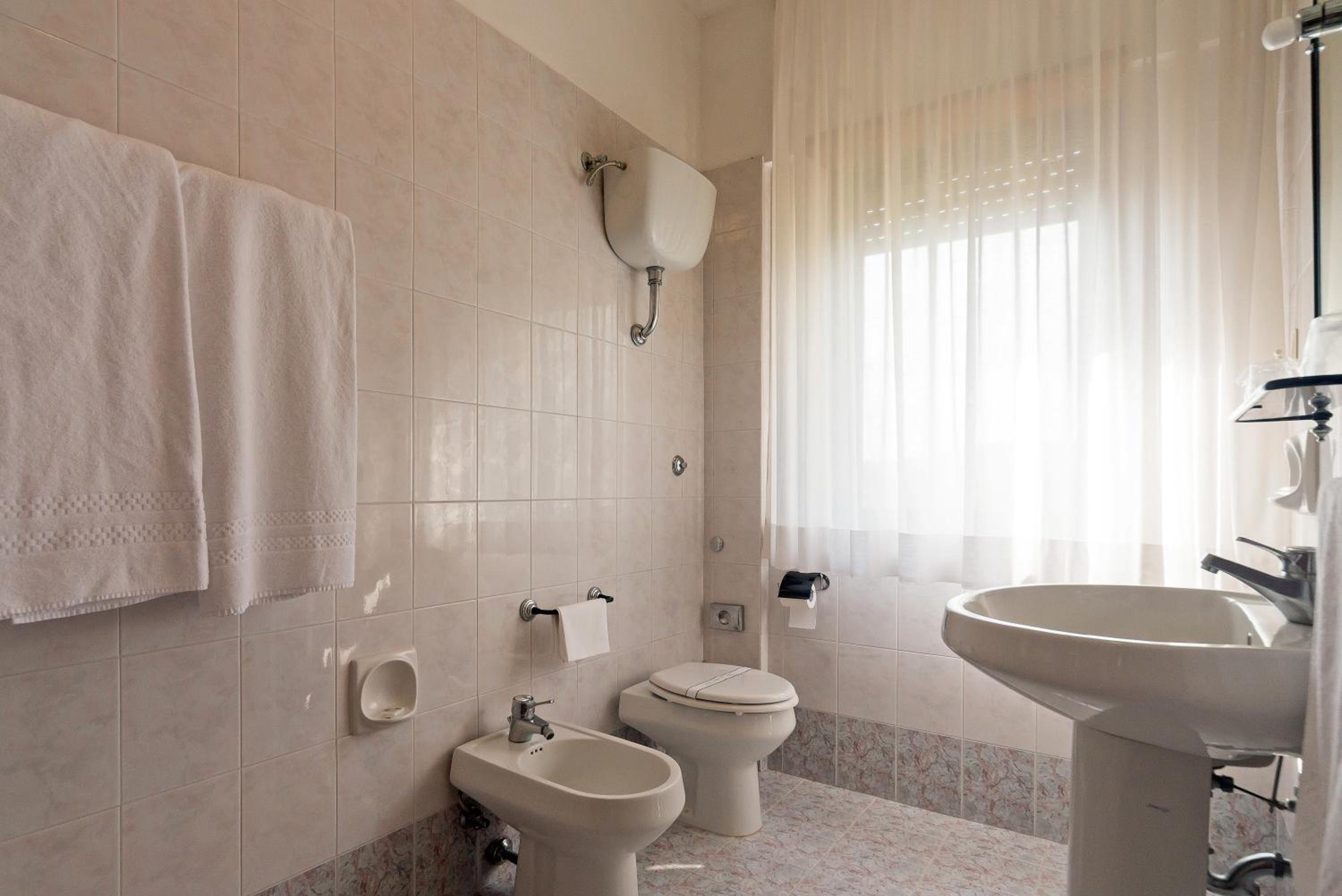 Triple Room - Photo 5