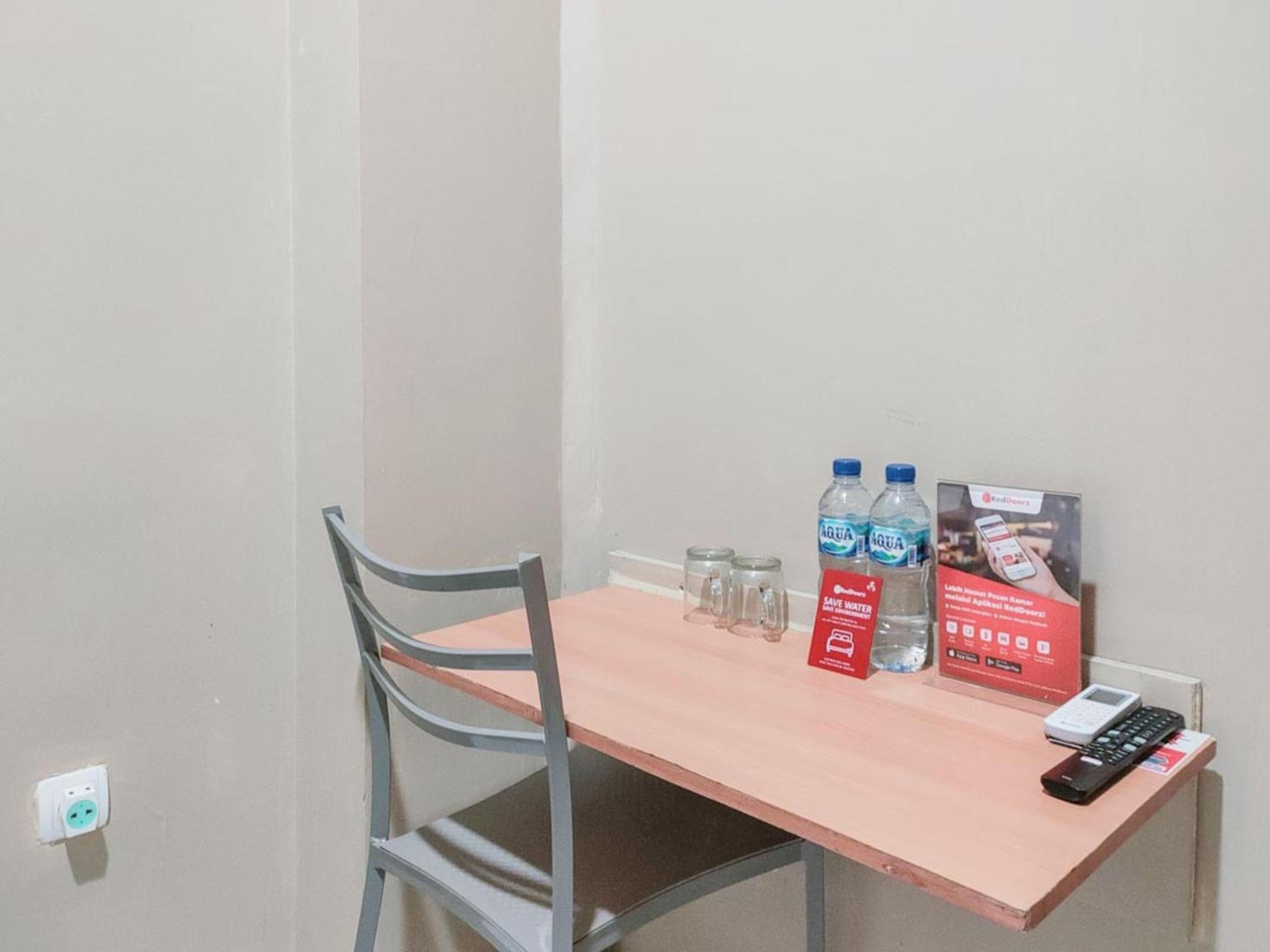 Standard Double Room - Photo 12