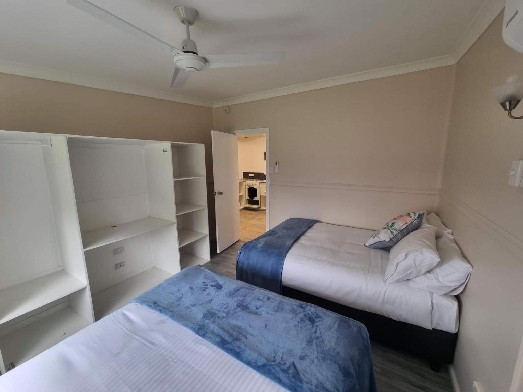 Quadruple Room with Private Bathroom photo 3